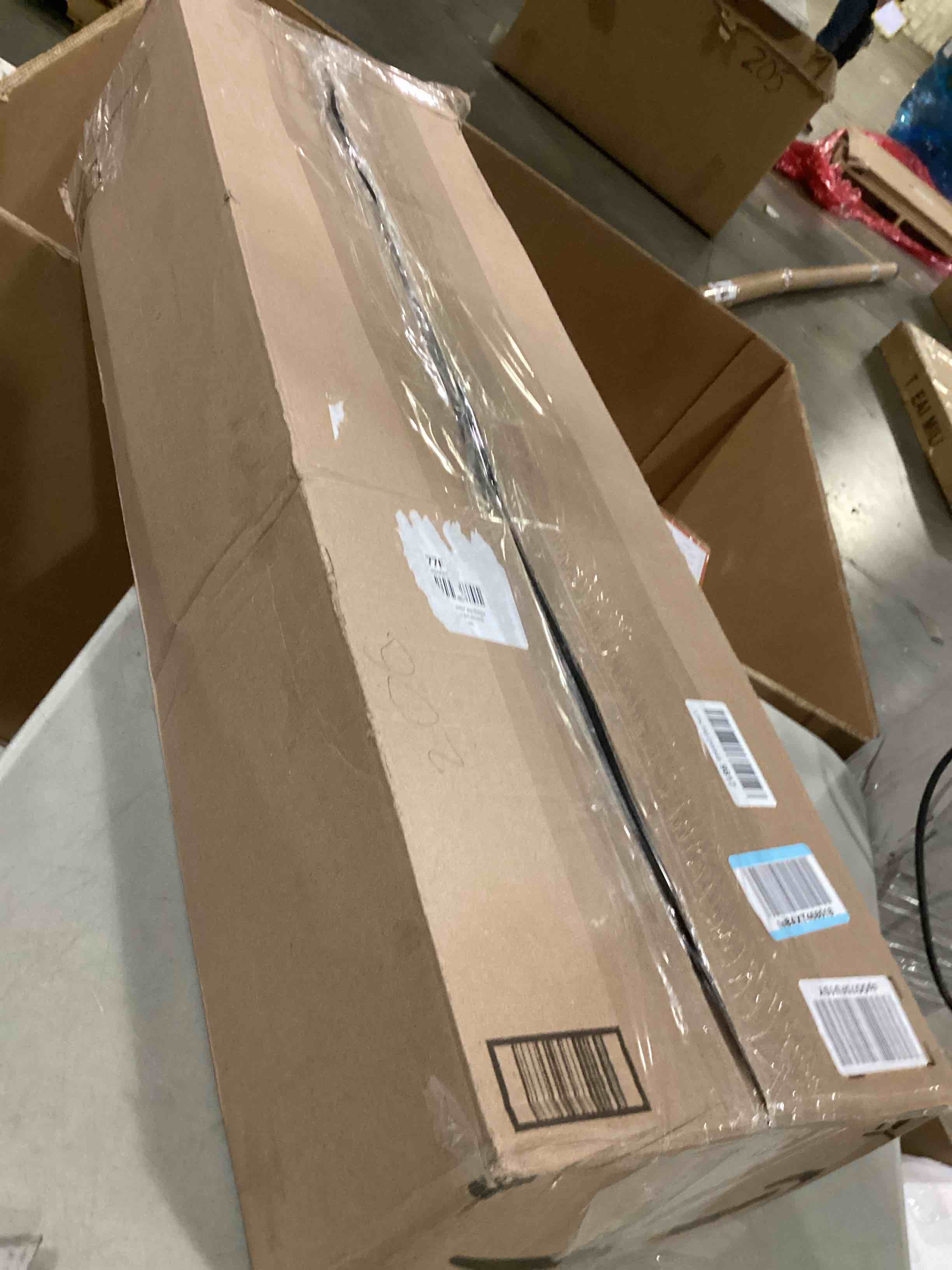 https://s3.amazonaws.com/lotting-images-prod/bidfta/TEA2410124_1745349436678.jpeg