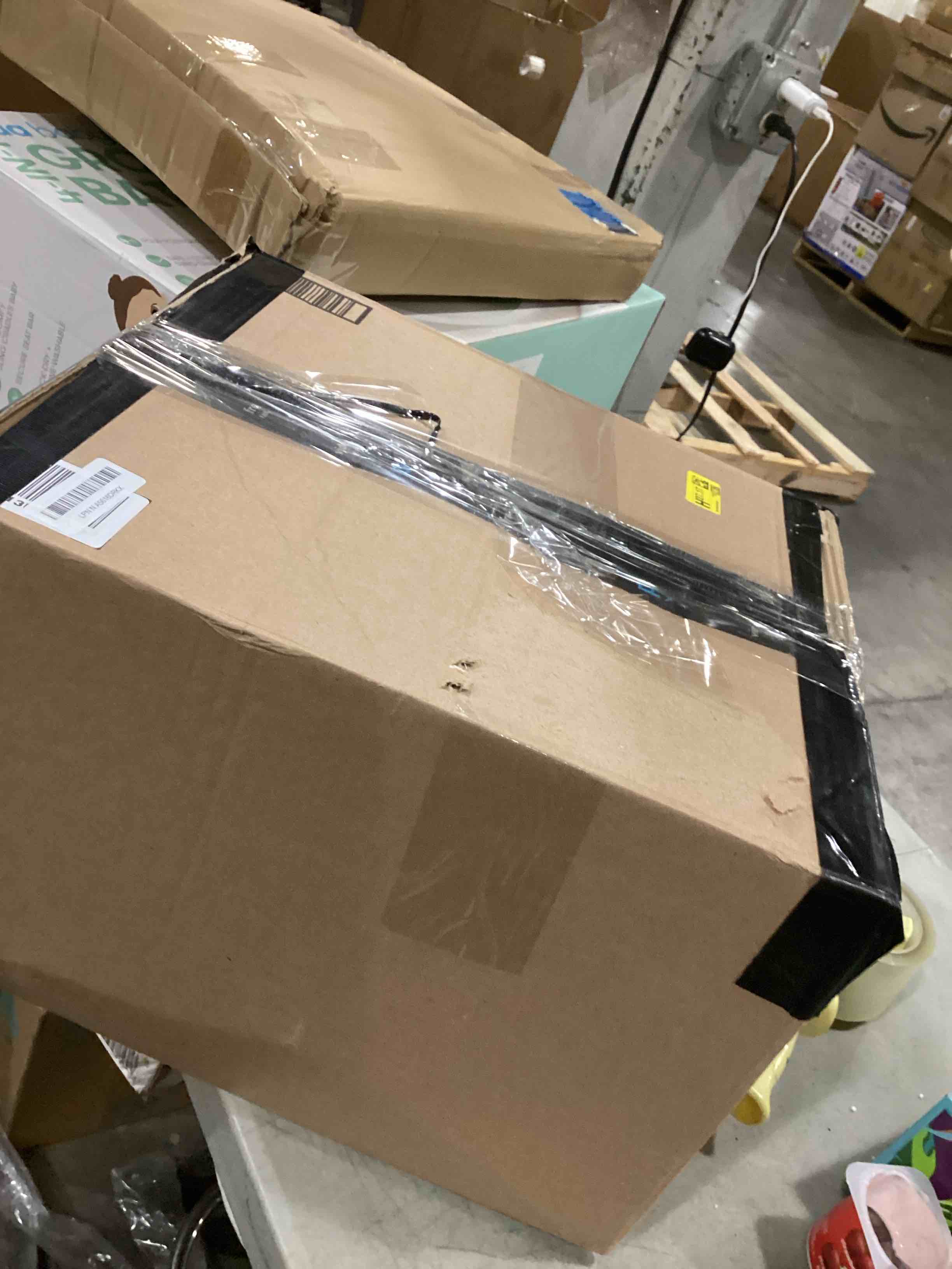 https://s3.amazonaws.com/lotting-images-prod/bidfta/TEA2410175_1745413670412.jpeg
