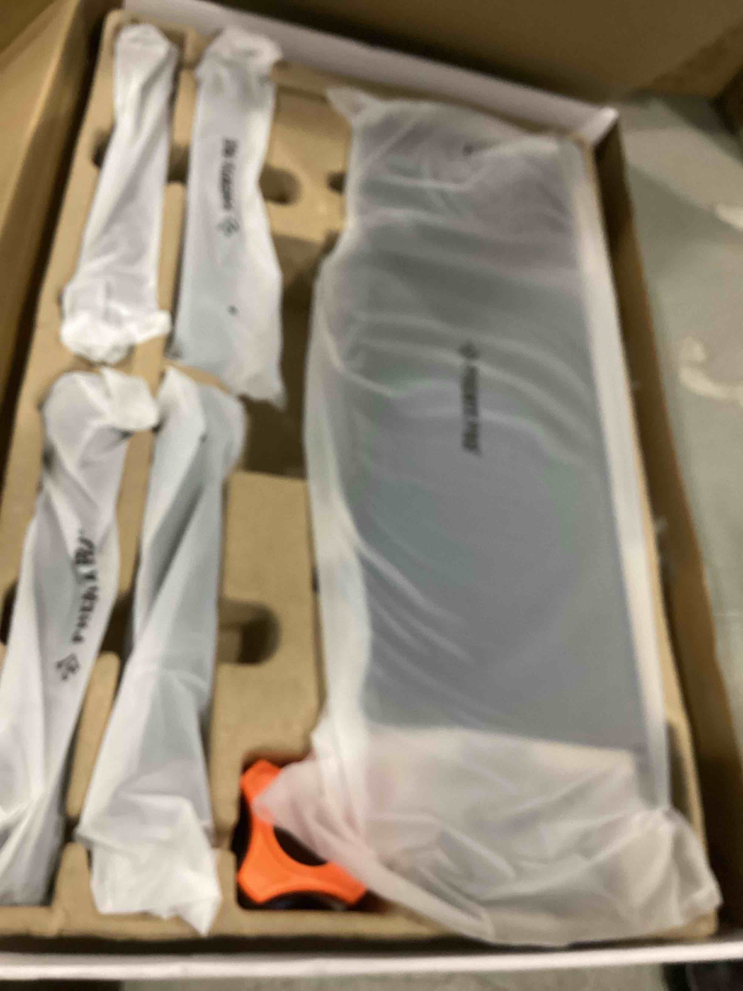 https://s3.amazonaws.com/lotting-images-prod/bidfta/TEA2410463_1745509363277.jpeg