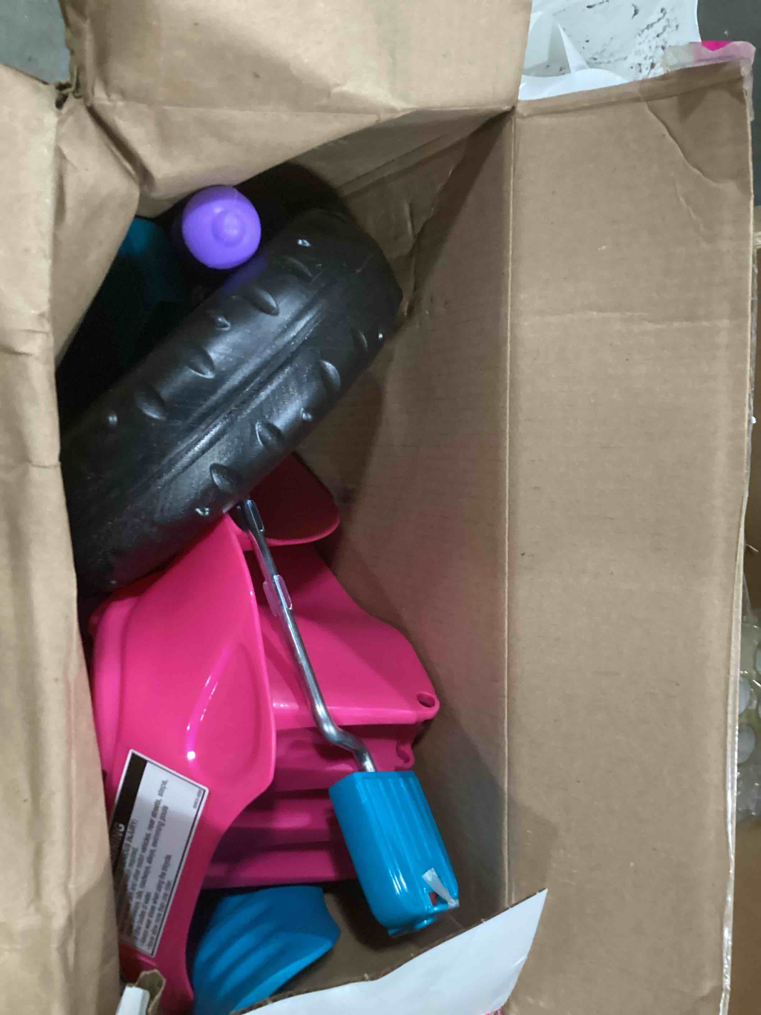 https://s3.amazonaws.com/lotting-images-prod/bidfta/TEA2410559_1745585400727.jpeg