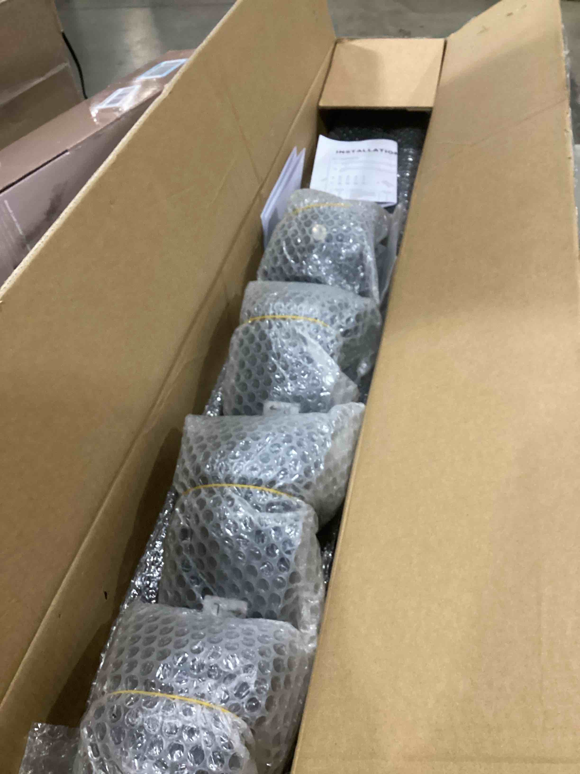 https://s3.amazonaws.com/lotting-images-prod/bidfta/TEA2410772_1745846220480.jpeg