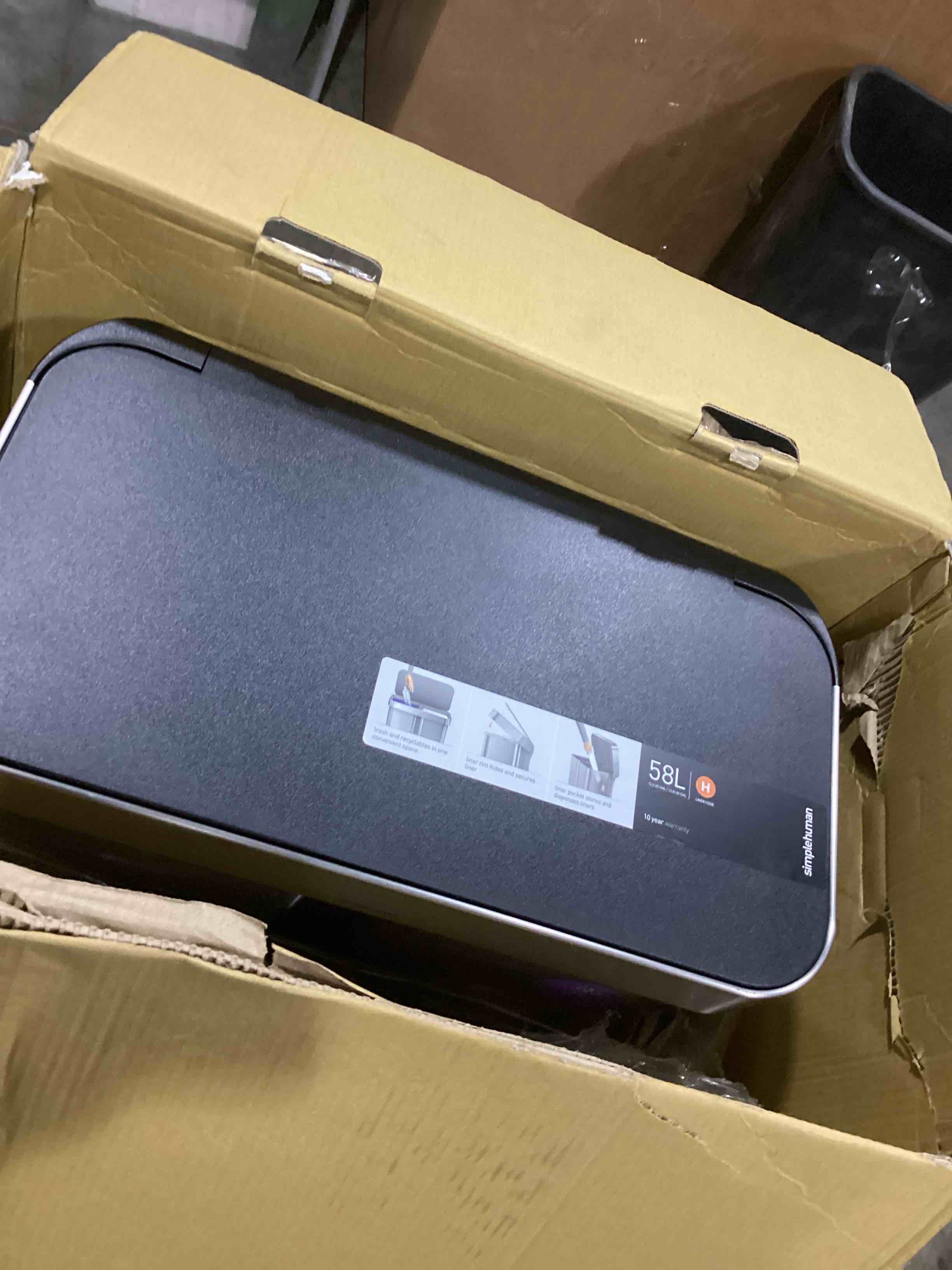 https://s3.amazonaws.com/lotting-images-prod/bidfta/TEA2411011_1745938658939.jpeg