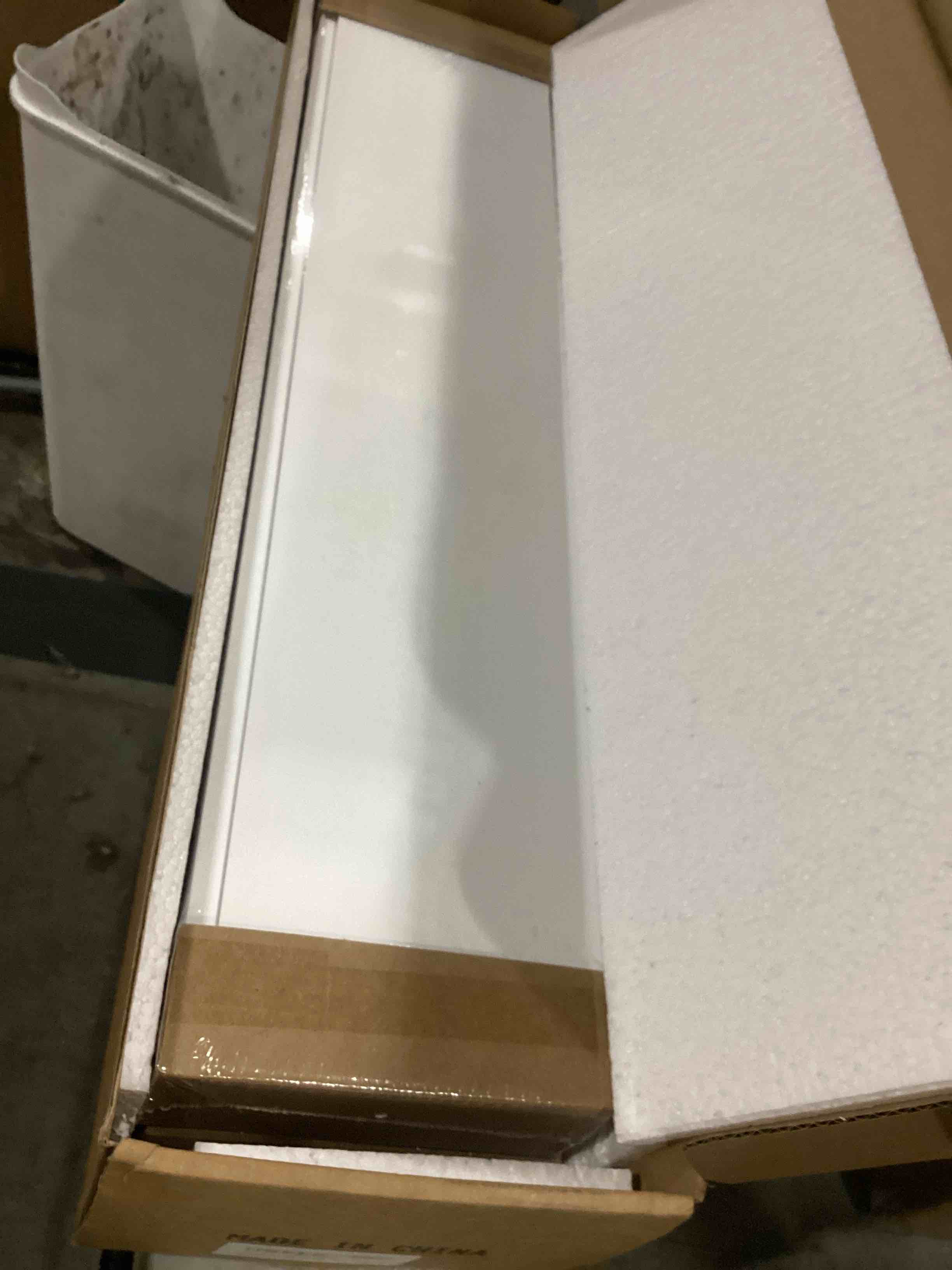 https://s3.amazonaws.com/lotting-images-prod/bidfta/TEA2411085_1746010969859.jpeg