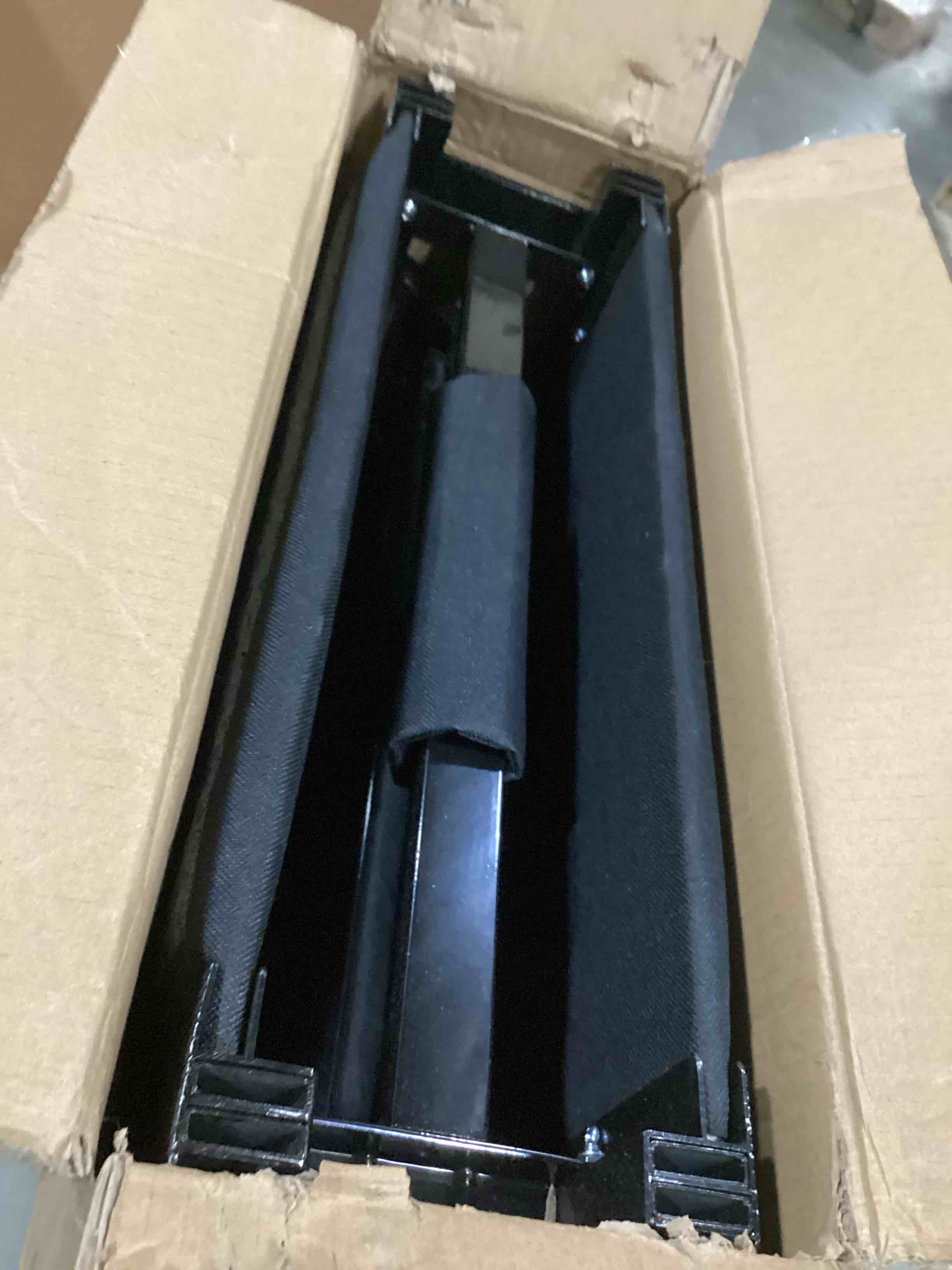 https://s3.amazonaws.com/lotting-images-prod/bidfta/TEA2411156_1746032771837.jpeg