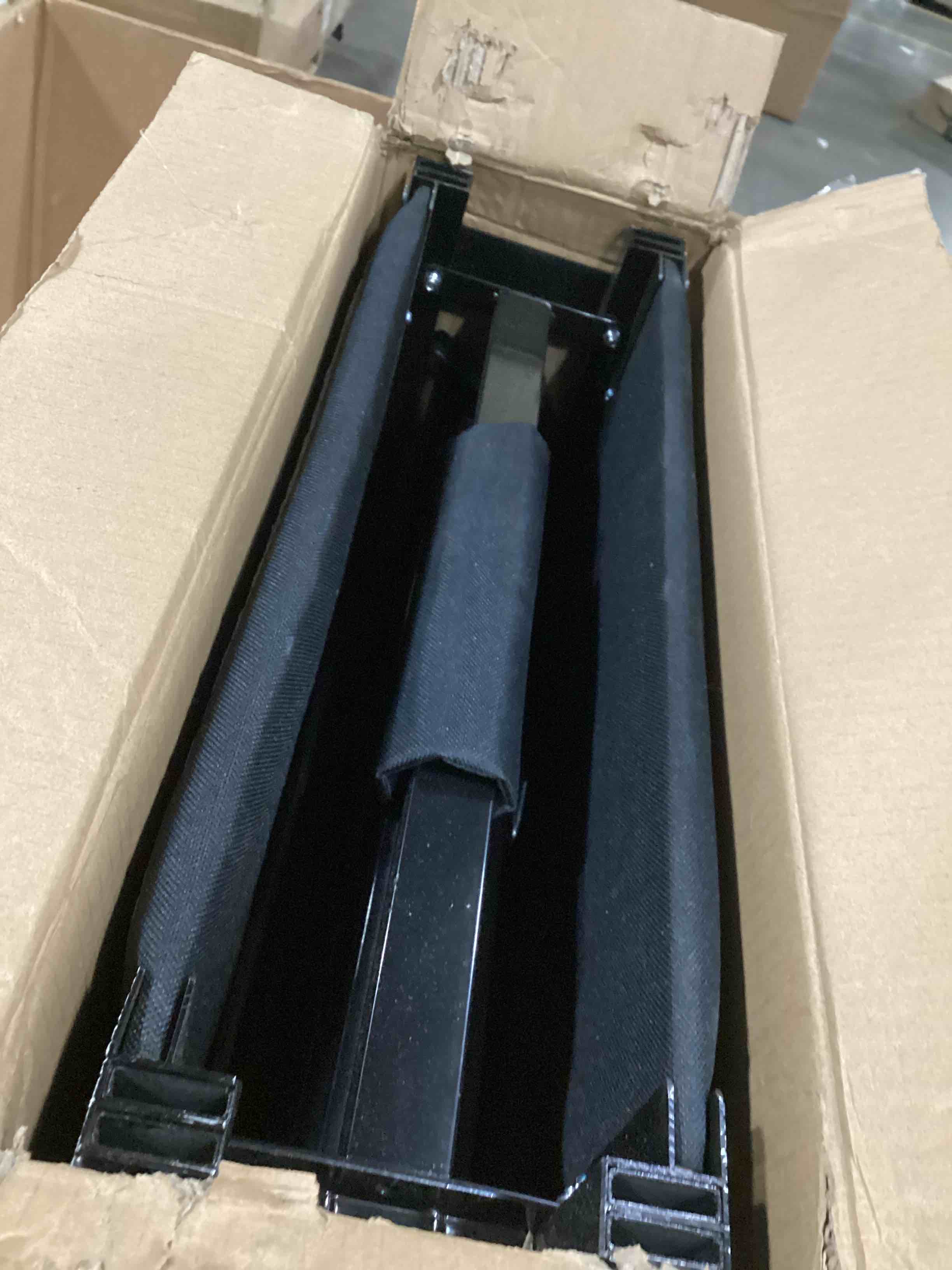 https://s3.amazonaws.com/lotting-images-prod/bidfta/TEA2411156_1746032772855.jpeg