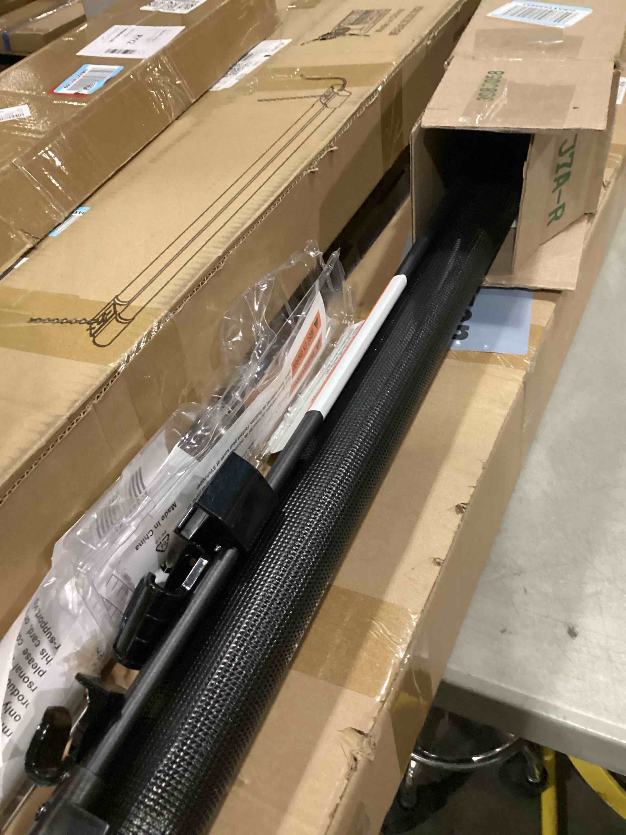 https://s3.amazonaws.com/lotting-images-prod/bidfta/TEA2411882_1746533018308.jpeg