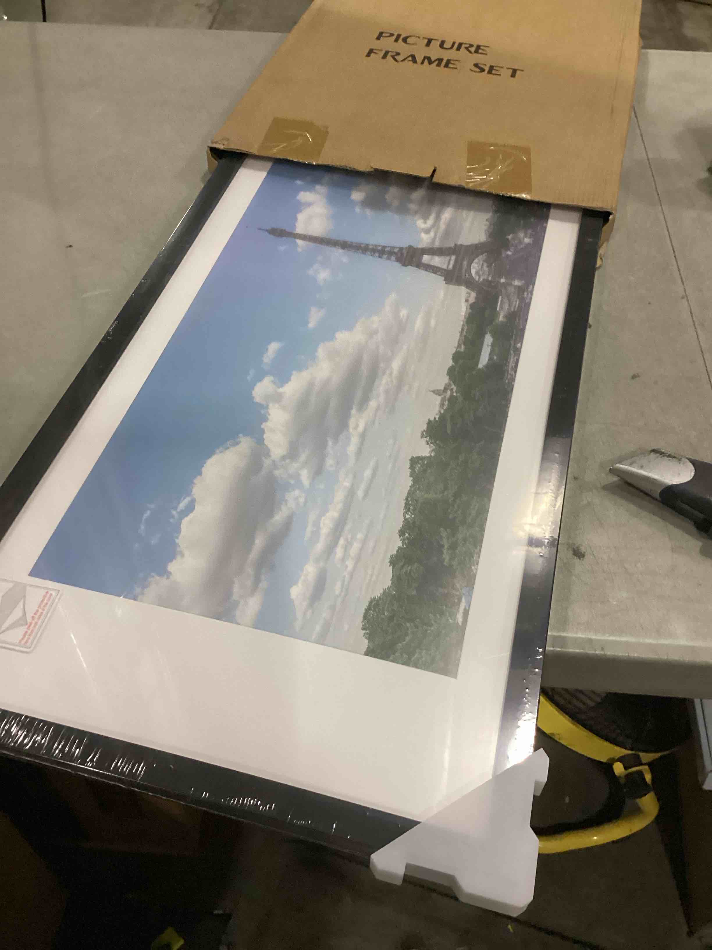 https://s3.amazonaws.com/lotting-images-prod/bidfta/TEA2411902_1746535126691.jpeg