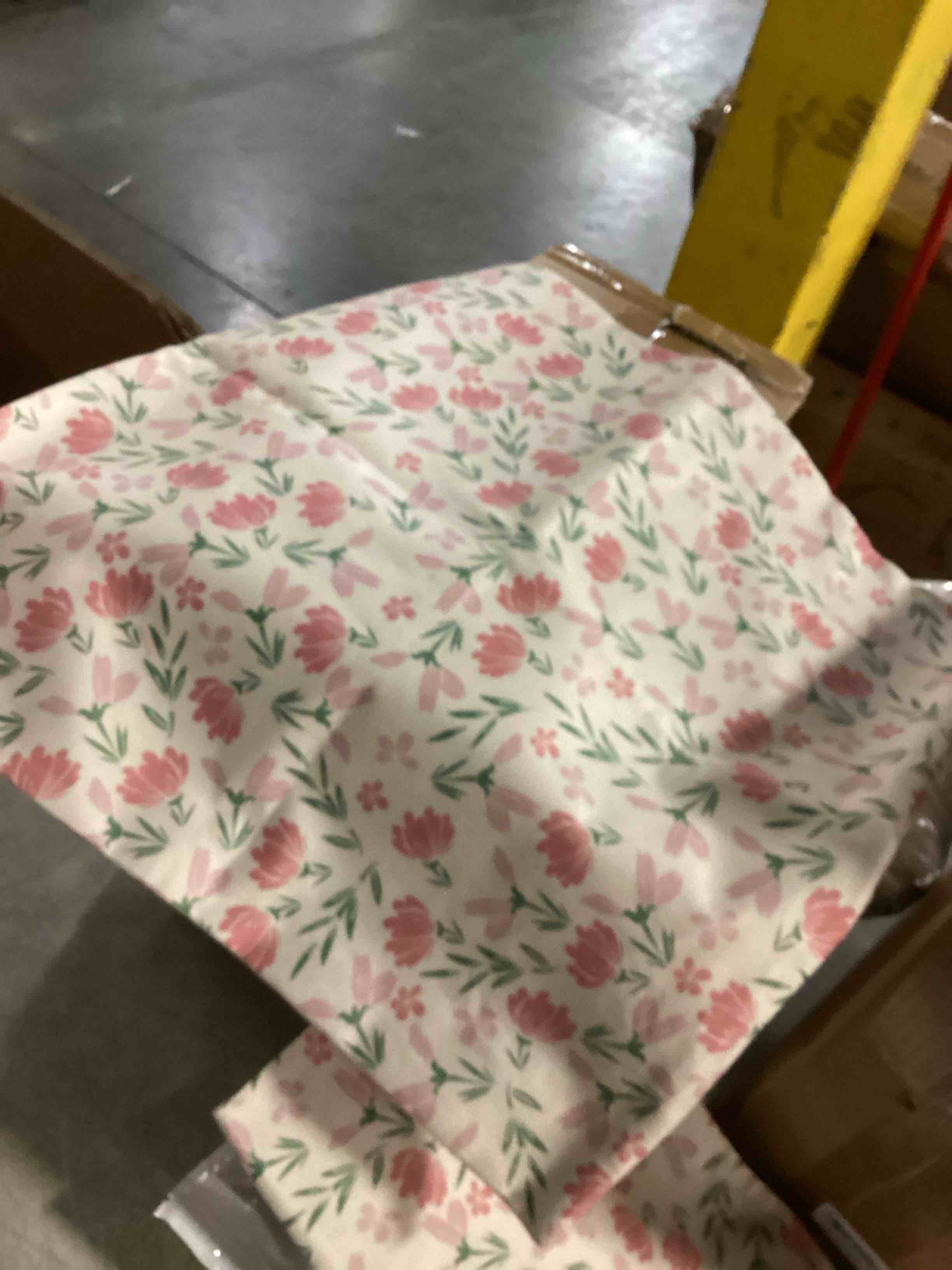 https://s3.amazonaws.com/lotting-images-prod/bidfta/TEA2413006_1751290929989.jpeg