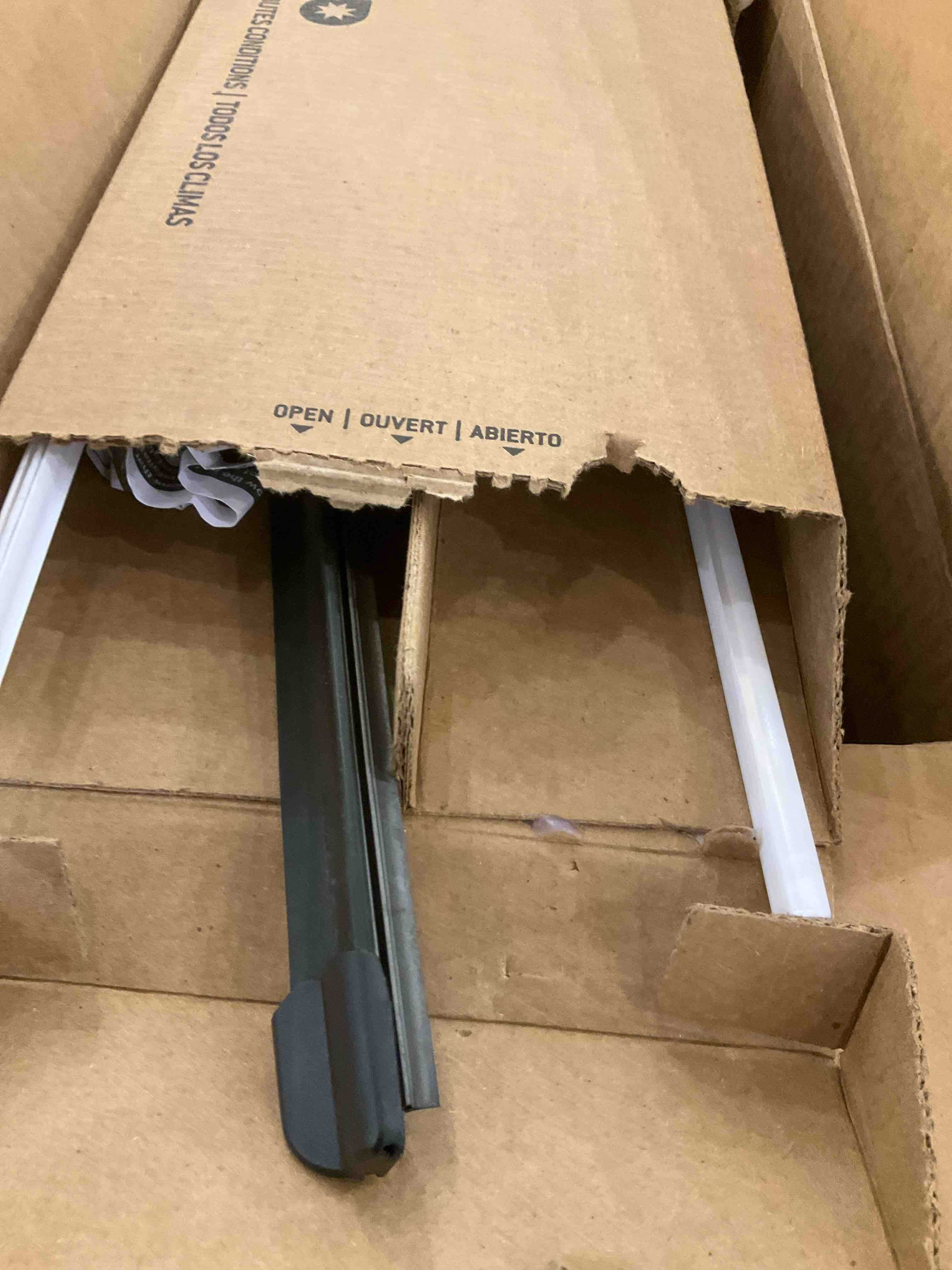 https://s3.amazonaws.com/lotting-images-prod/bidfta/TEA2464818_1743086879010.jpeg