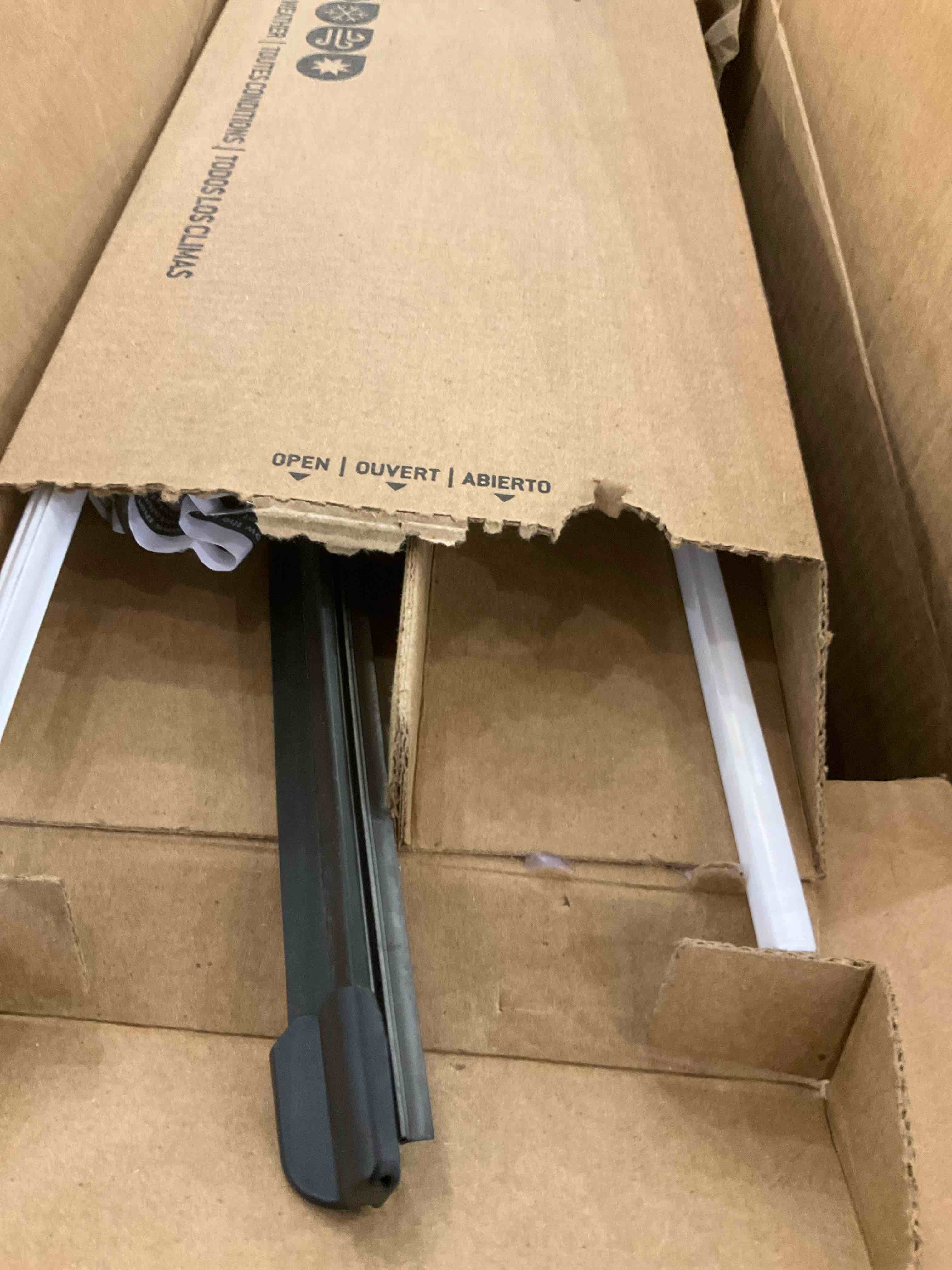 https://s3.amazonaws.com/lotting-images-prod/bidfta/TEA2464818_1743086879953.jpeg