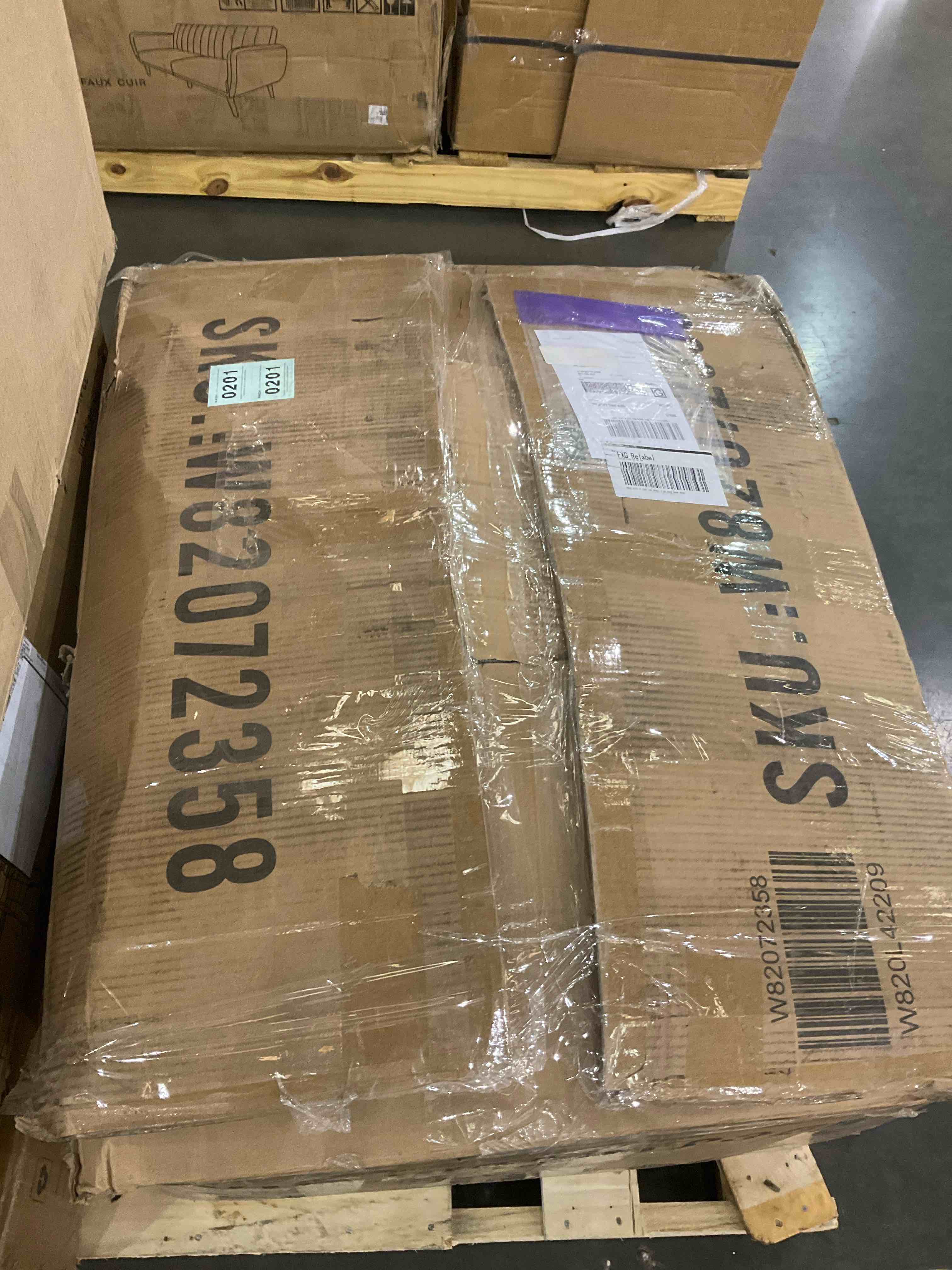 https://s3.amazonaws.com/lotting-images-prod/bidfta/TEA2464998_1743442385260.jpeg