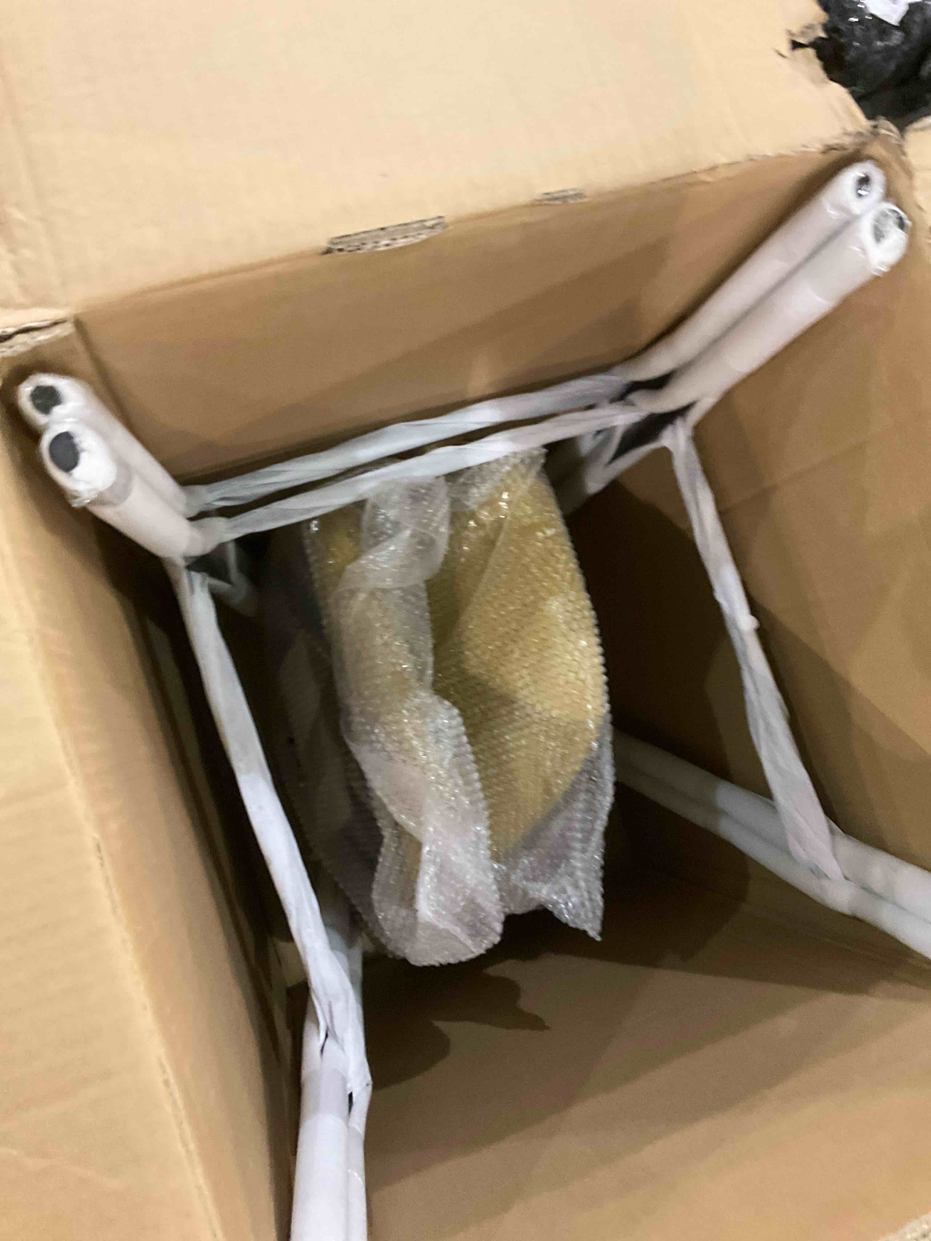 https://s3.amazonaws.com/lotting-images-prod/bidfta/TEA2467012_1742988976522.jpeg