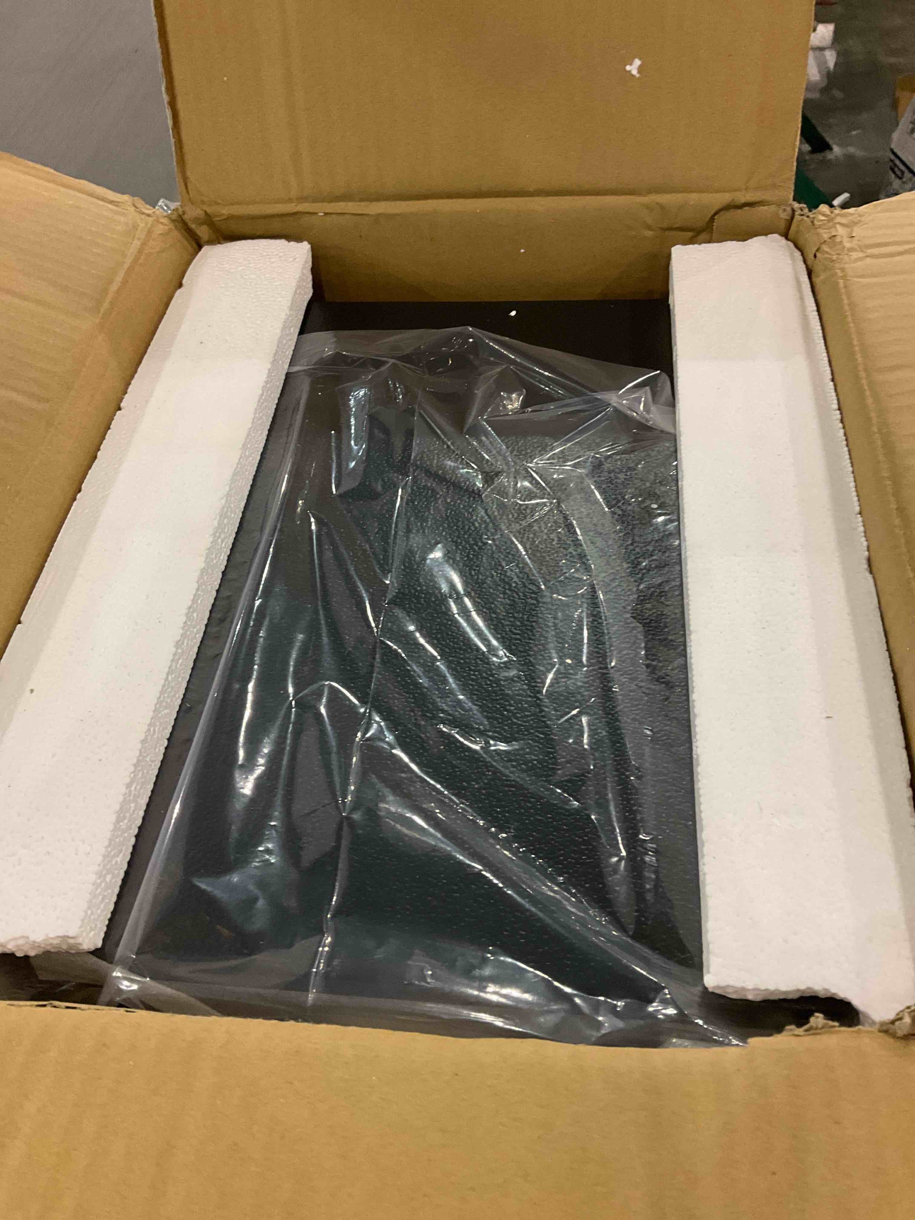 https://s3.amazonaws.com/lotting-images-prod/bidfta/TEA2467050_1742391053926.jpeg