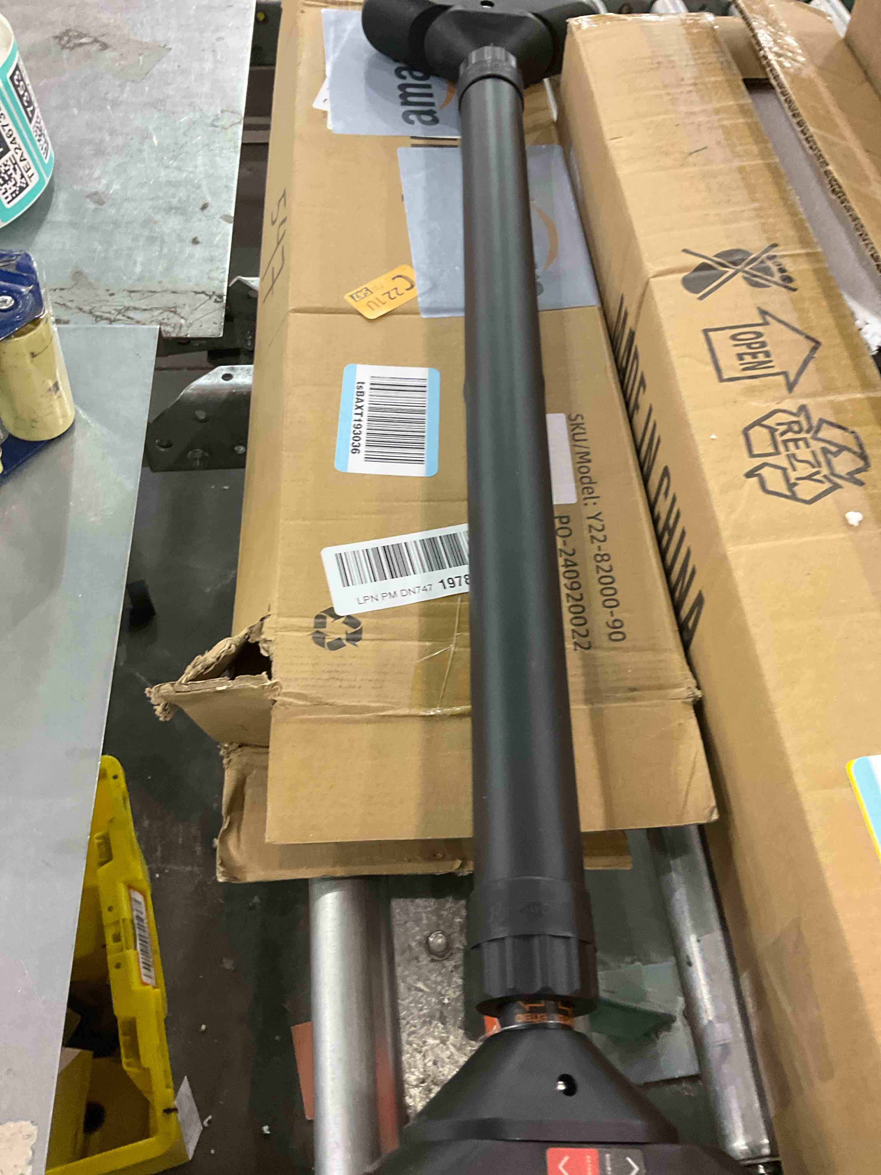 https://s3.amazonaws.com/lotting-images-prod/bidfta/TEA2467336_1742472701074.jpeg