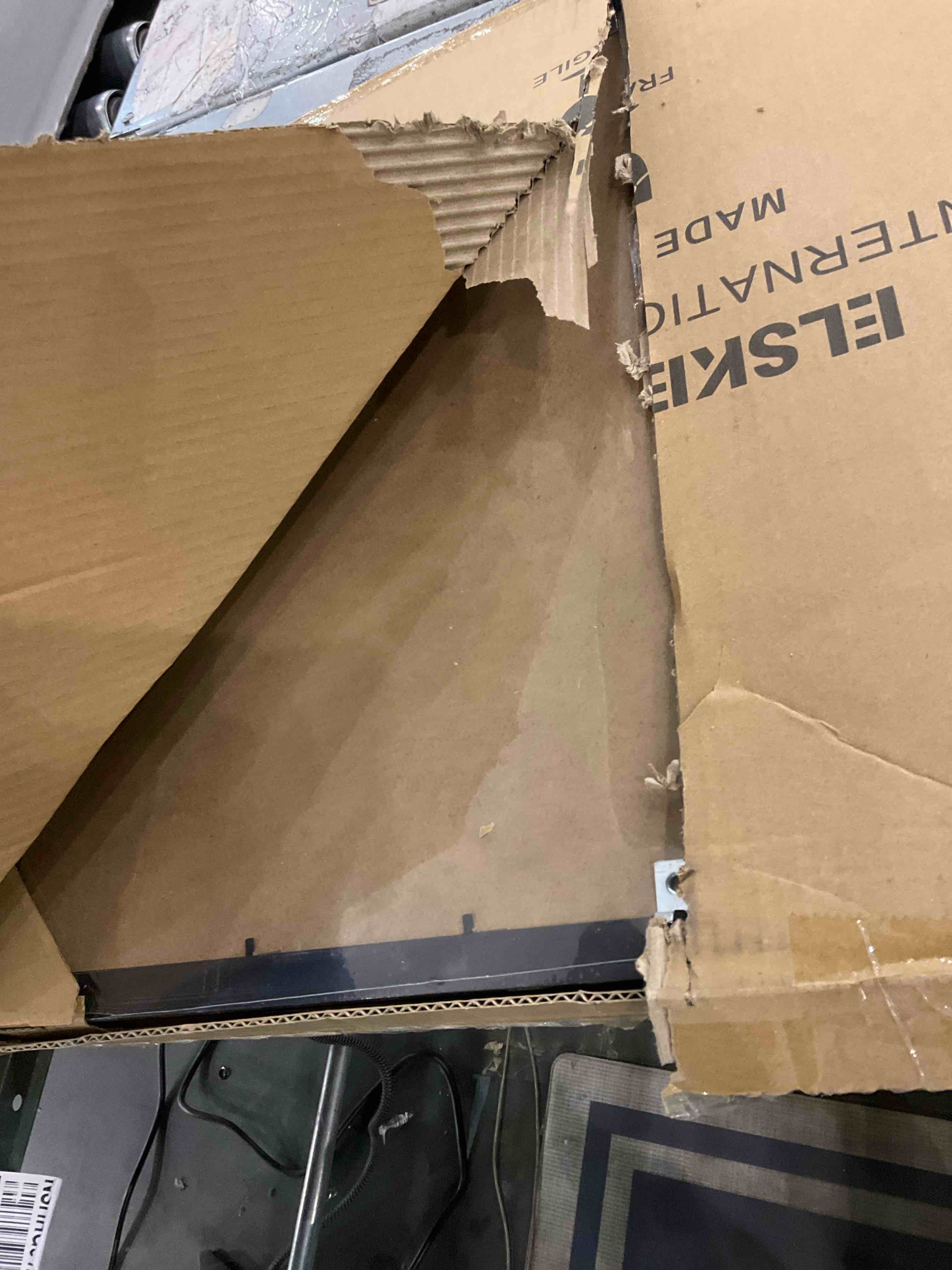 https://s3.amazonaws.com/lotting-images-prod/bidfta/TEA2467855_1742556022559.jpeg