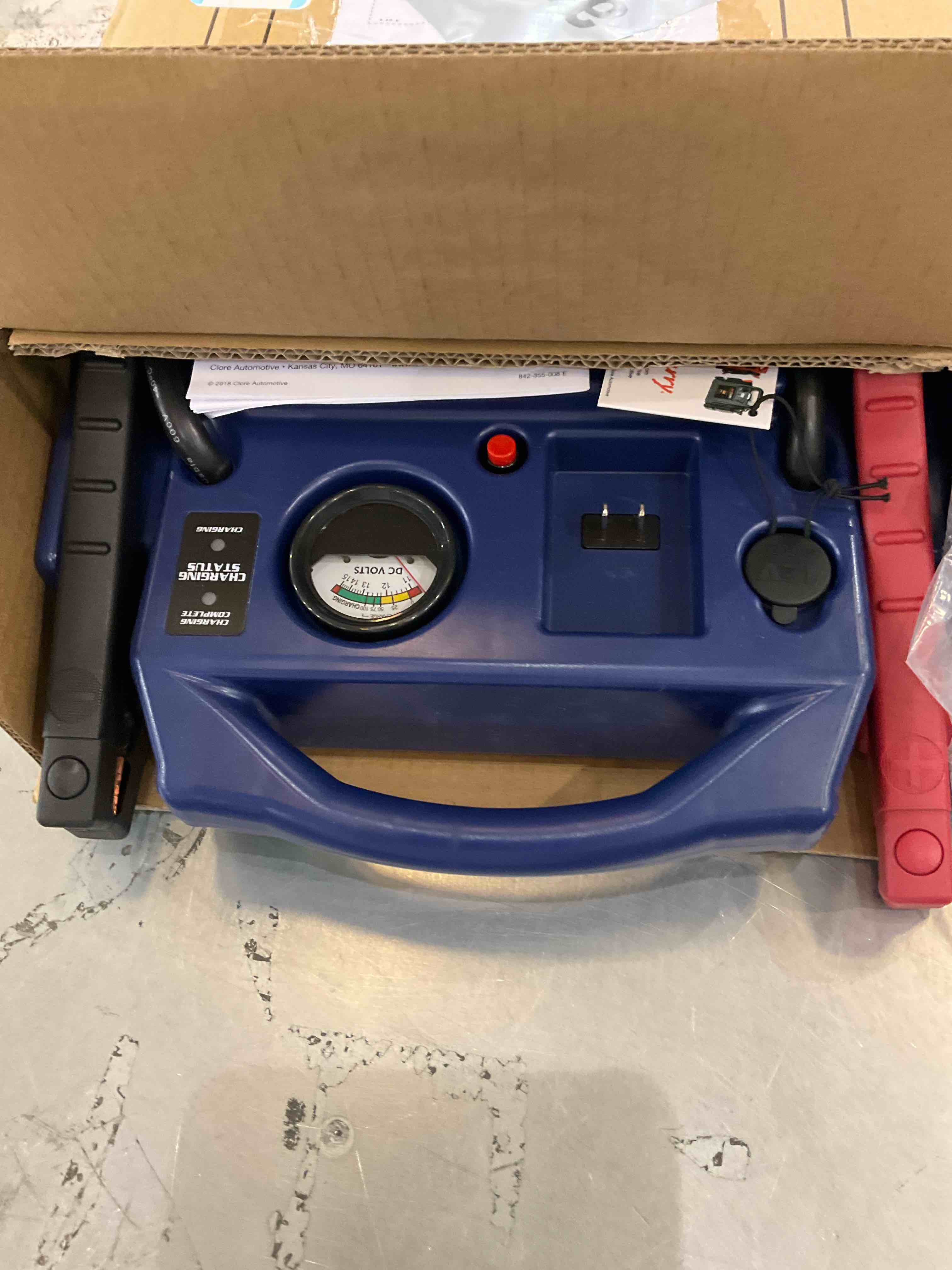 Clore Automotive Jump-N-Carry JNC660 1700 Peak Amp 12 Volt Jump Starter , Blue