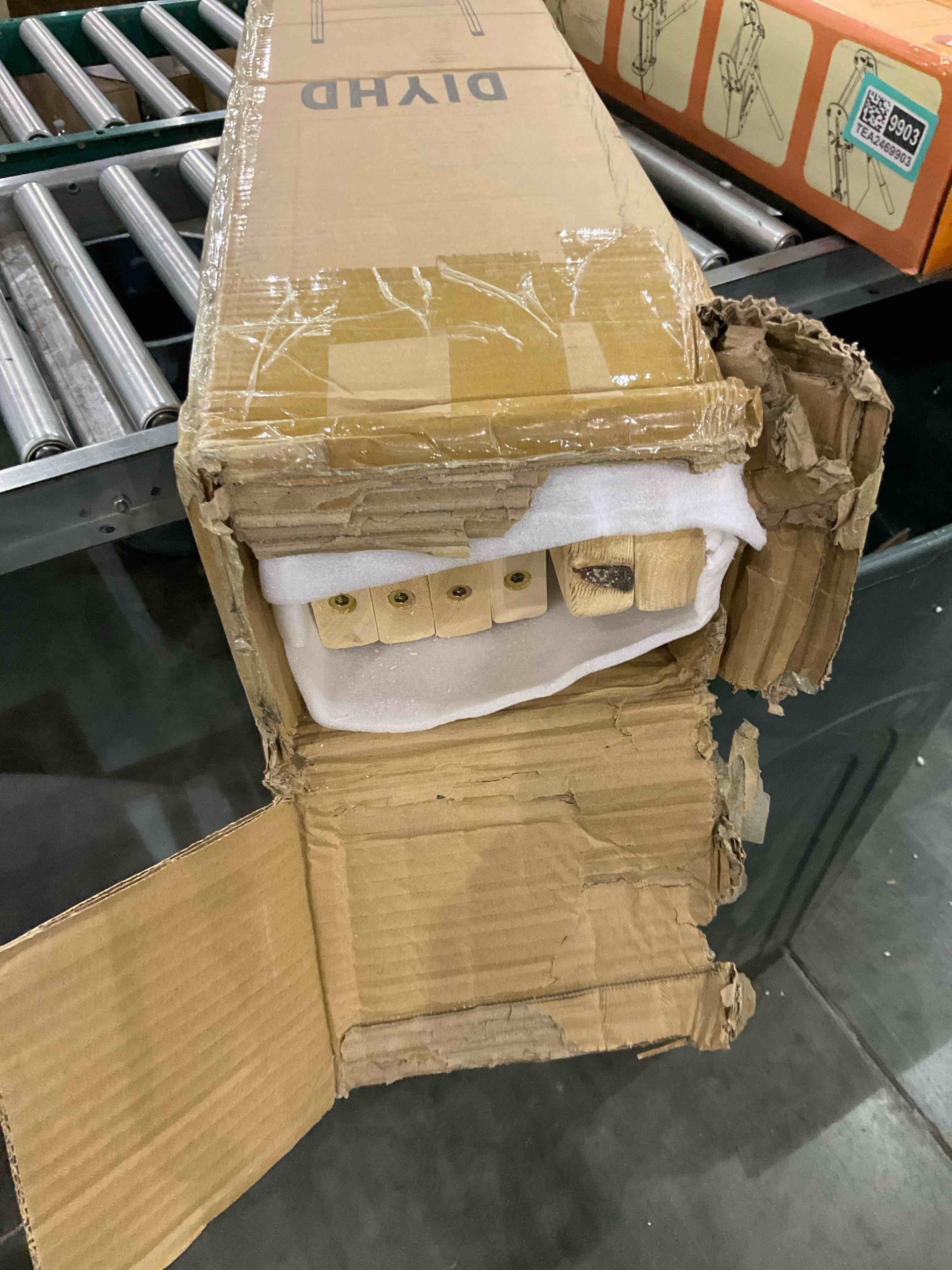 https://s3.amazonaws.com/lotting-images-prod/bidfta/TEA2469852_1743161693278.jpeg