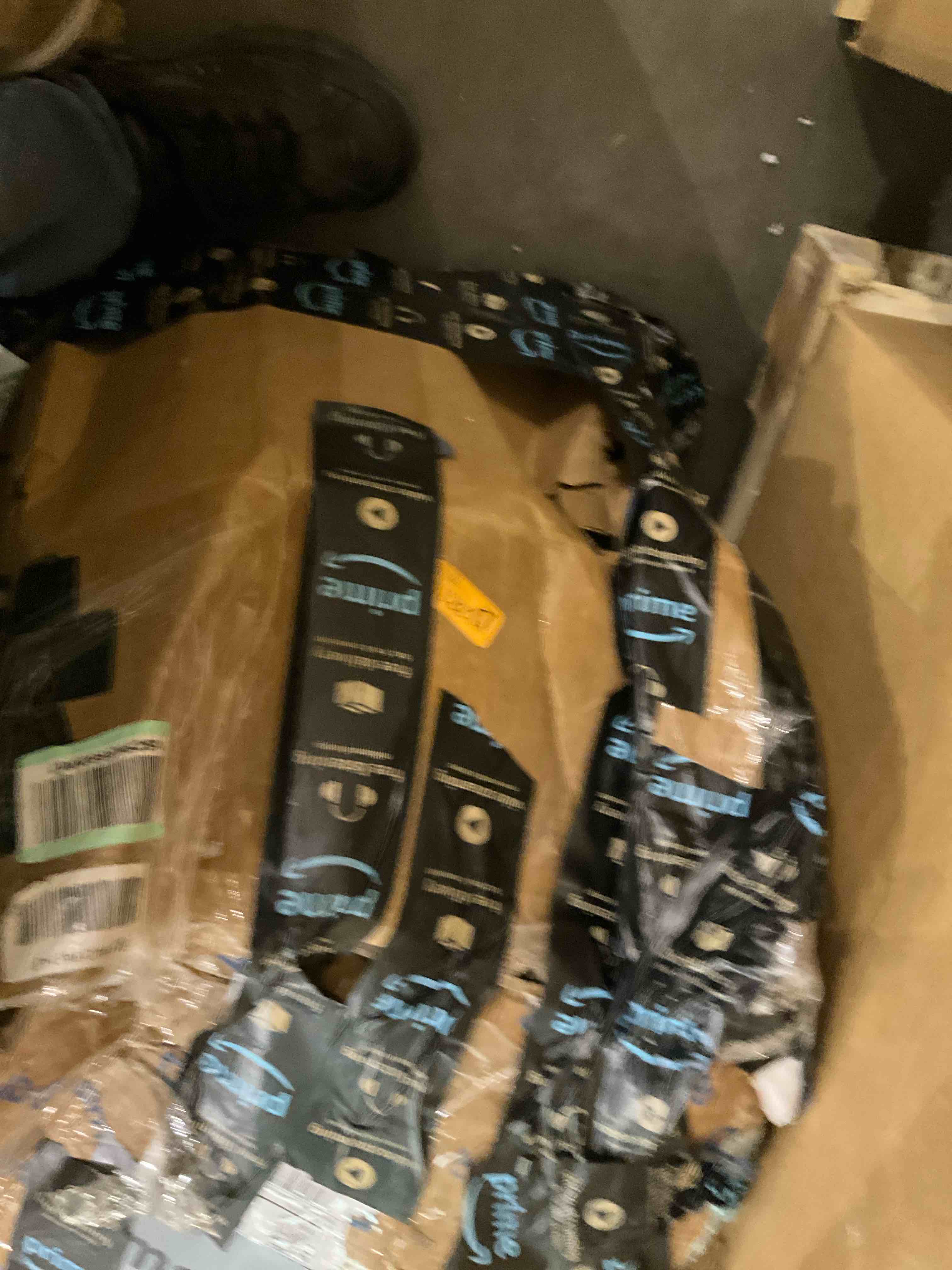 https://s3.amazonaws.com/lotting-images-prod/bidfta/TEA2471487_1744034660442.jpeg