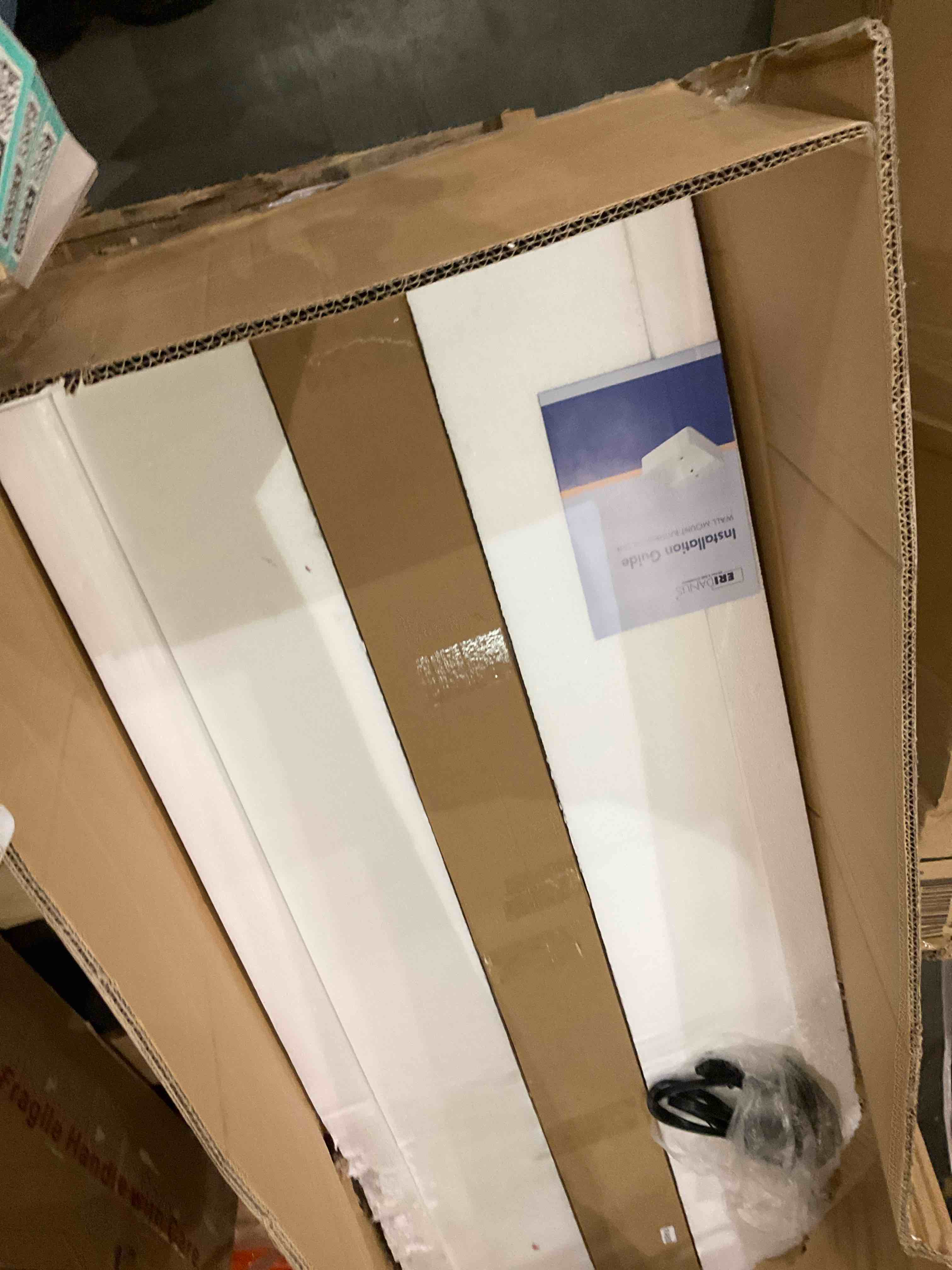 https://s3.amazonaws.com/lotting-images-prod/bidfta/TEA2471501_1744035773378.jpeg