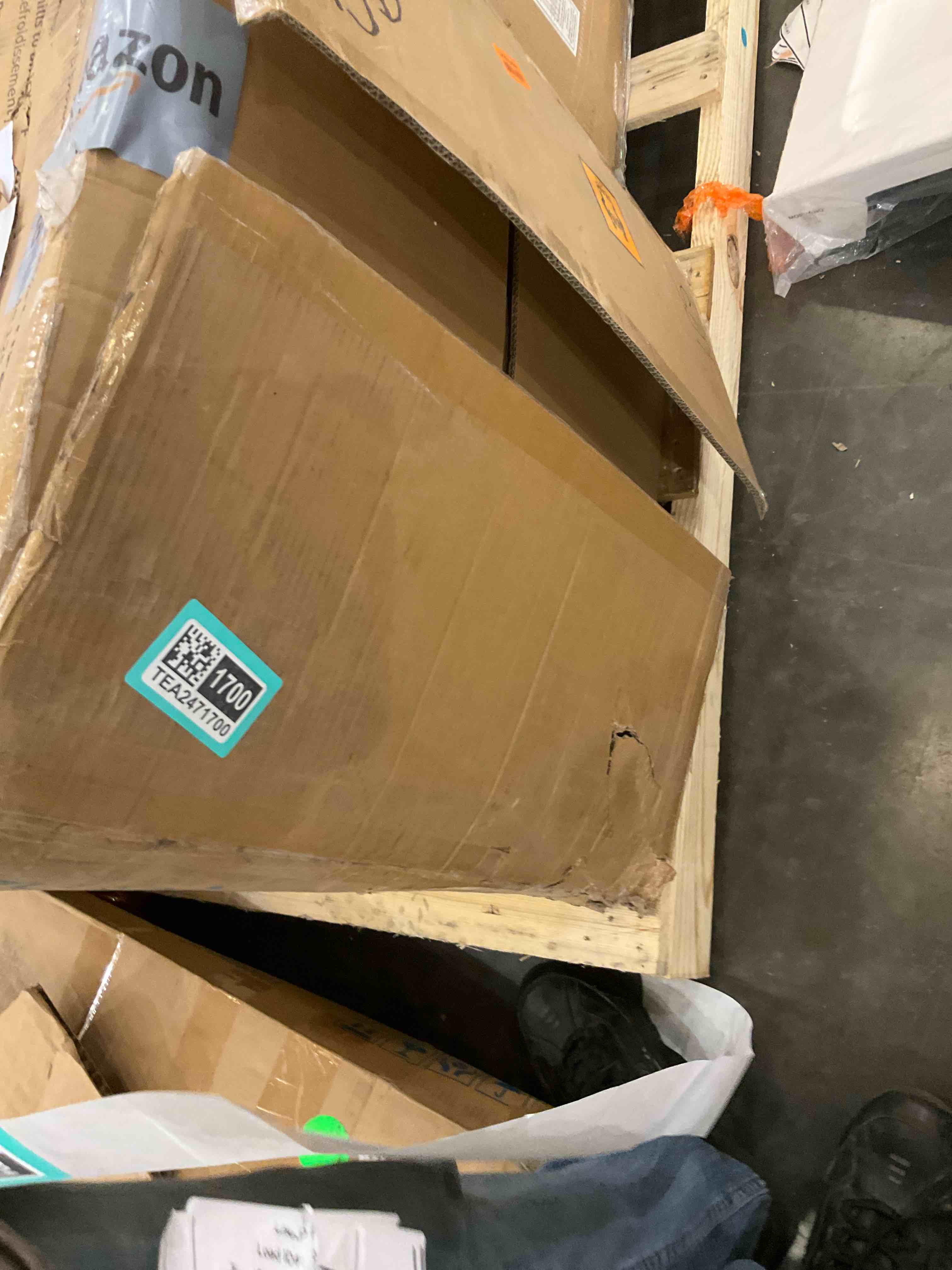 https://s3.amazonaws.com/lotting-images-prod/bidfta/TEA2471700_1744046585045.jpeg