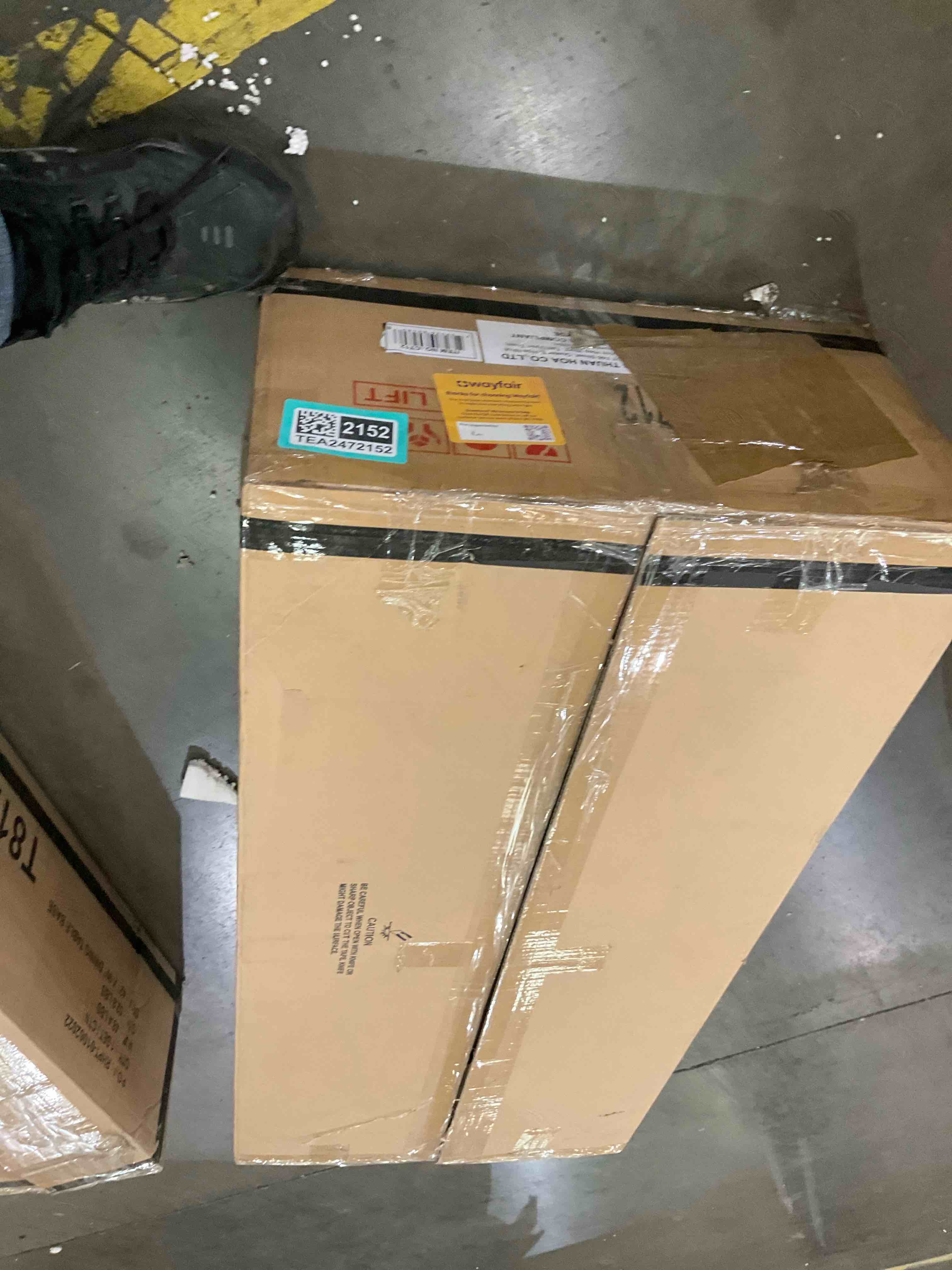 https://s3.amazonaws.com/lotting-images-prod/bidfta/TEA2472152_1744295033074.jpeg