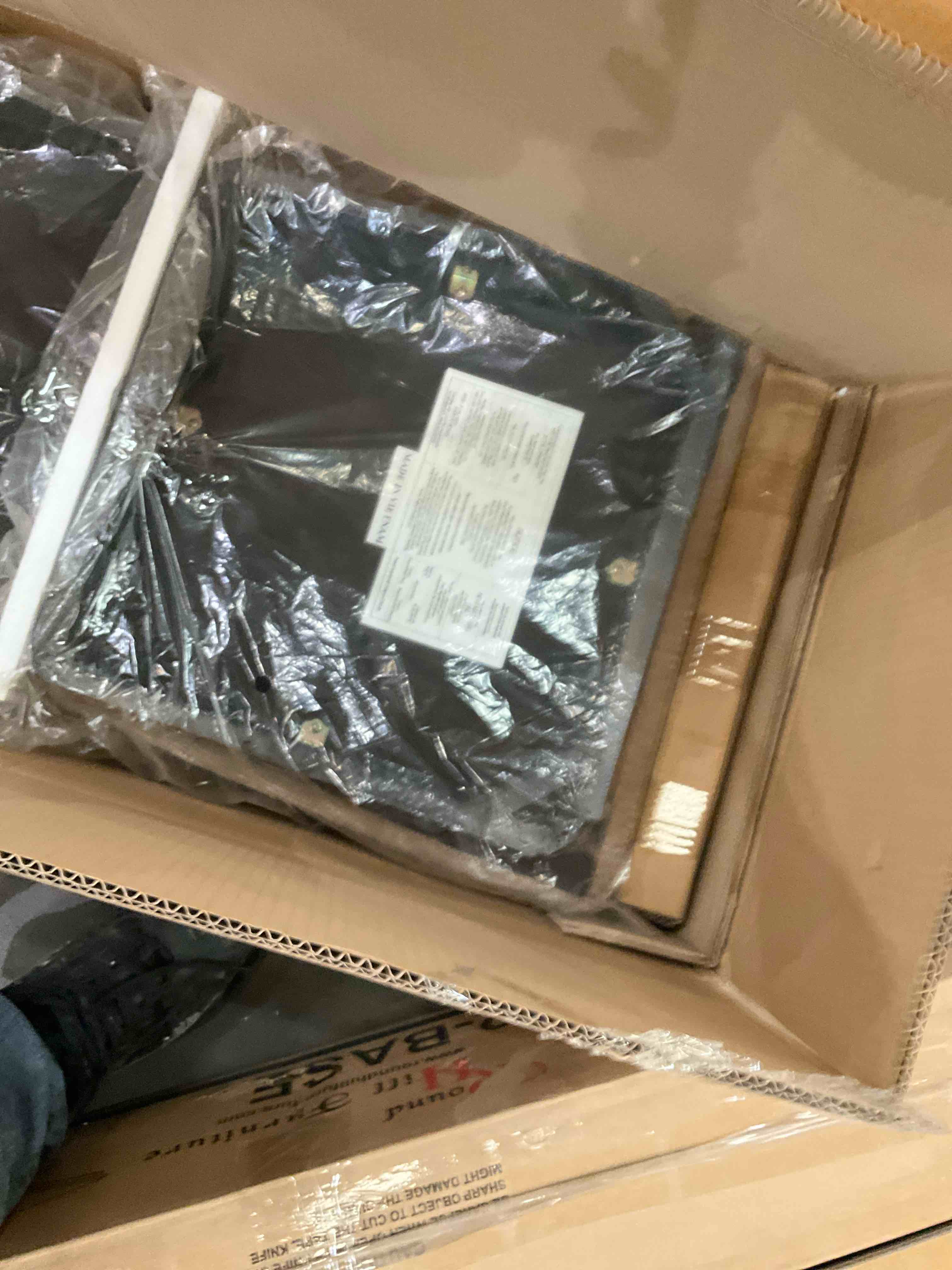 https://s3.amazonaws.com/lotting-images-prod/bidfta/TEA2472152_1744295066697.jpeg