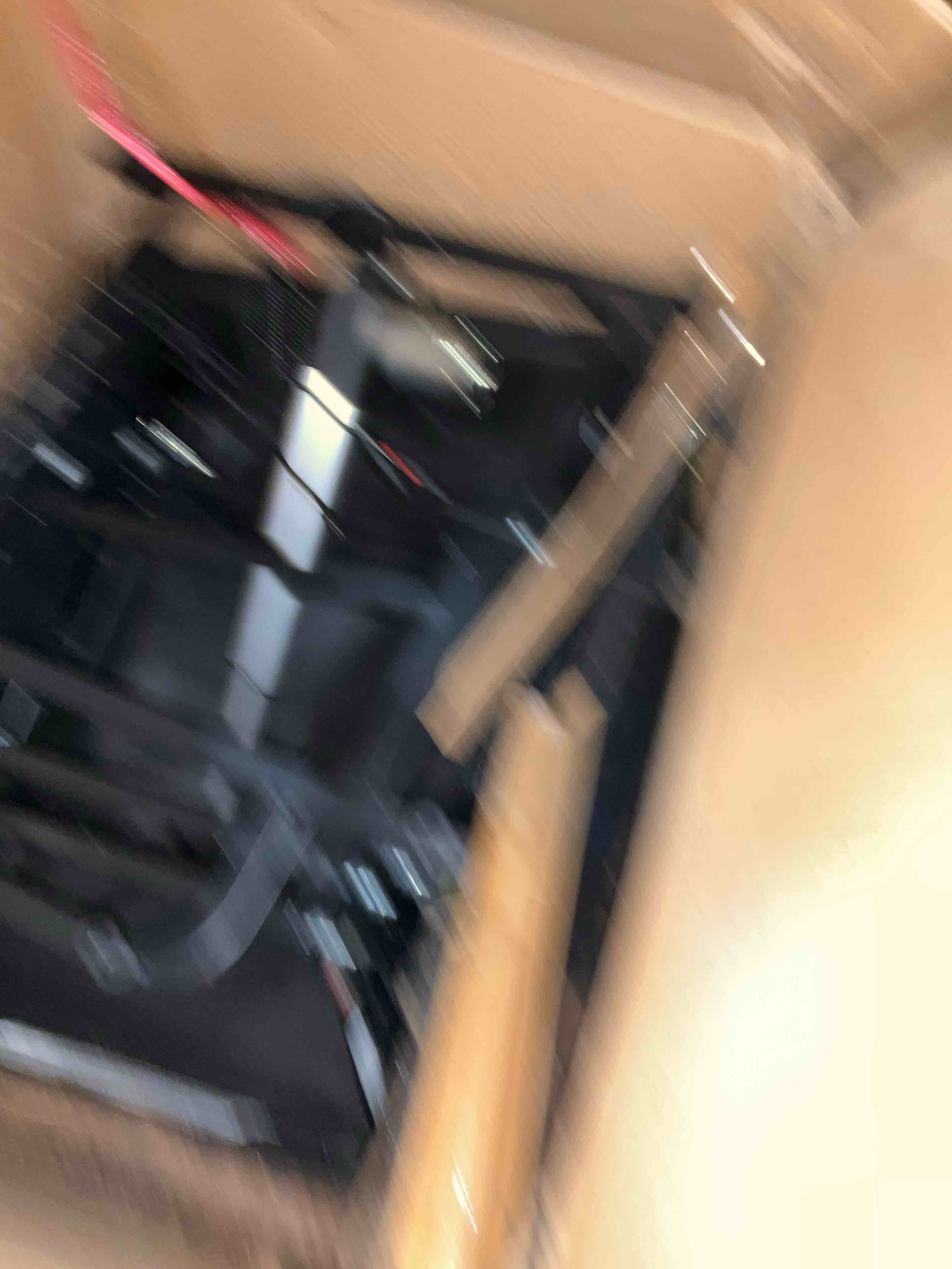 https://s3.amazonaws.com/lotting-images-prod/bidfta/TEA2472298_1744380647937.jpeg