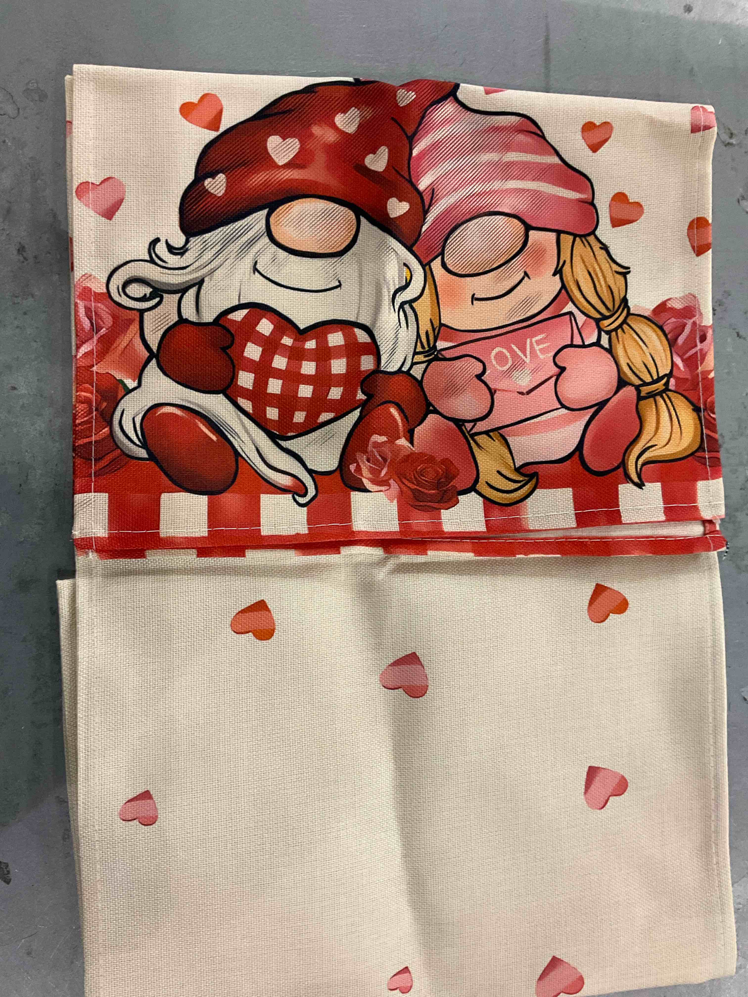 https://s3.amazonaws.com/lotting-images-prod/bidfta/TEA2474297_1744029295061.jpeg