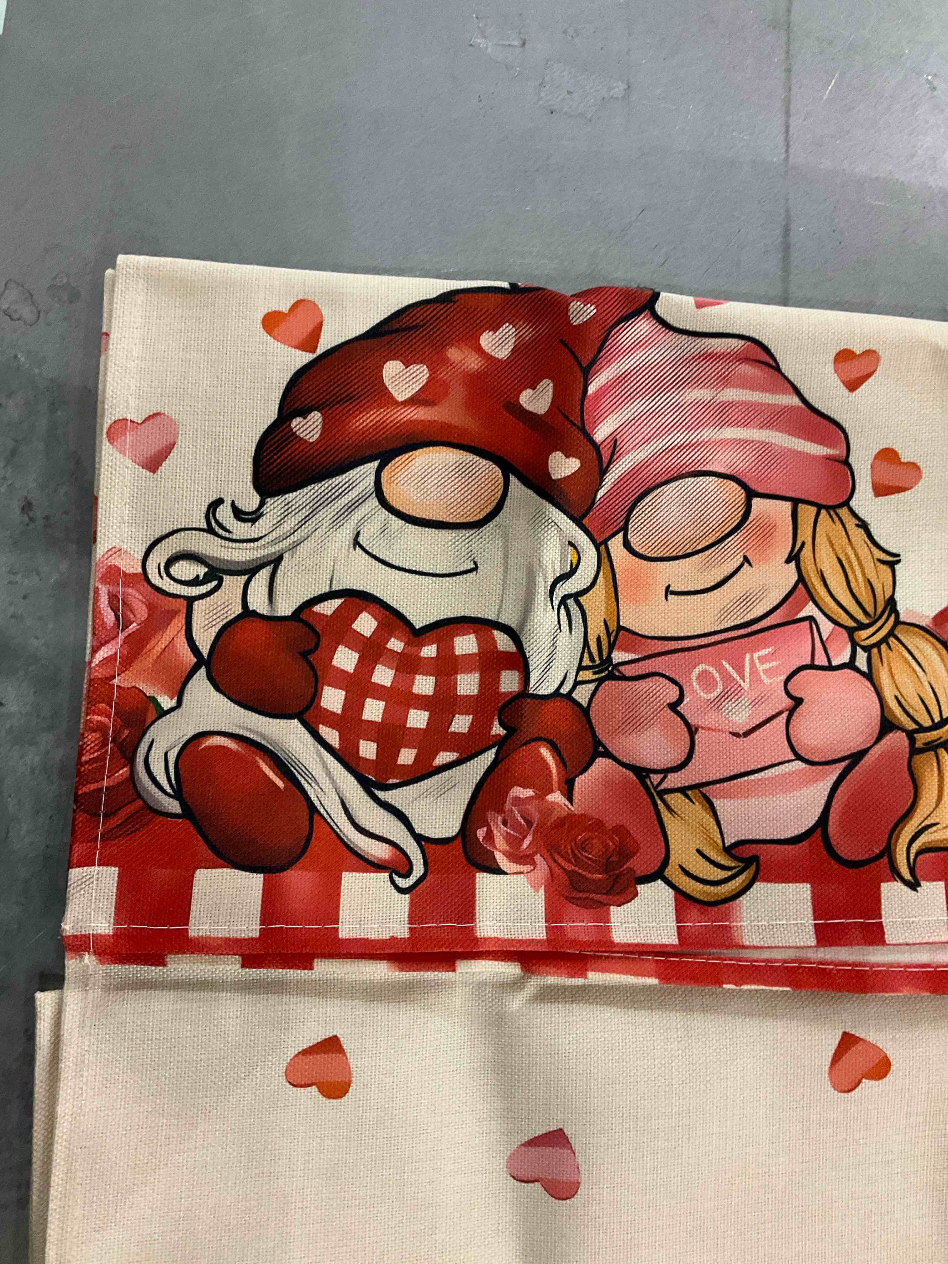 https://s3.amazonaws.com/lotting-images-prod/bidfta/TEA2474297_1744029296731.jpeg
