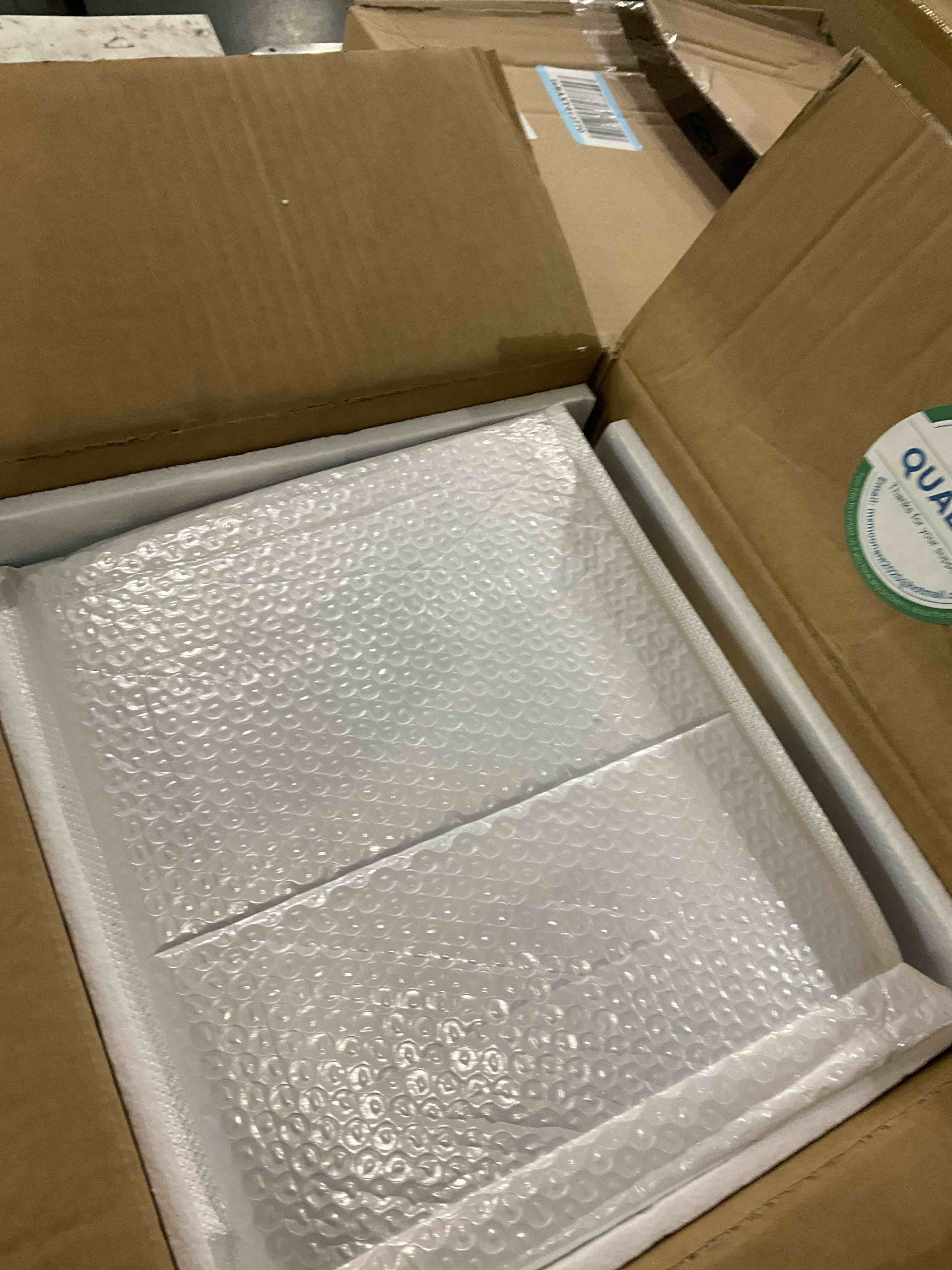 https://s3.amazonaws.com/lotting-images-prod/bidfta/TEA2474384_1744029497504.jpeg