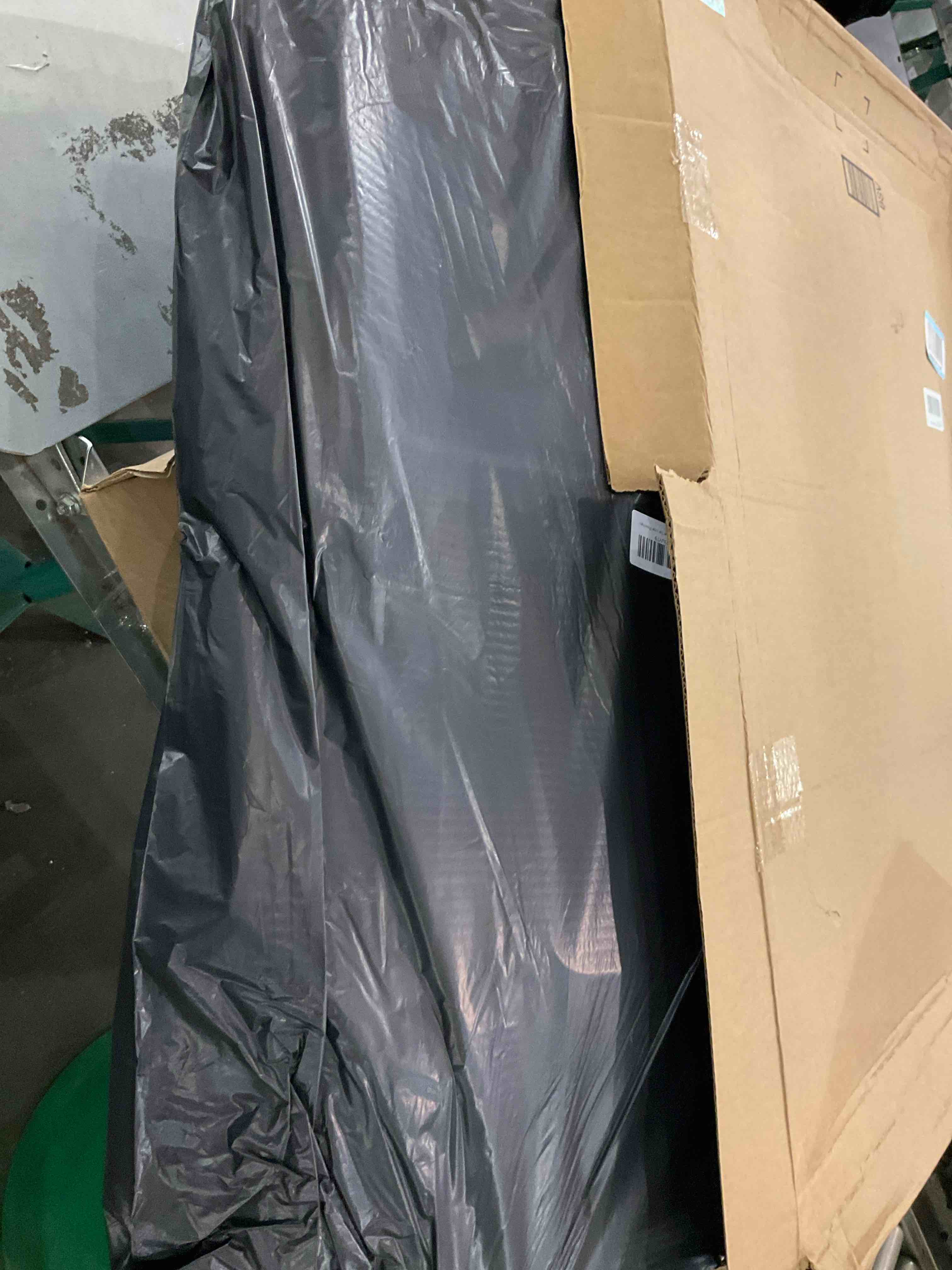 https://s3.amazonaws.com/lotting-images-prod/bidfta/TEA2474562_1744038907061.jpeg