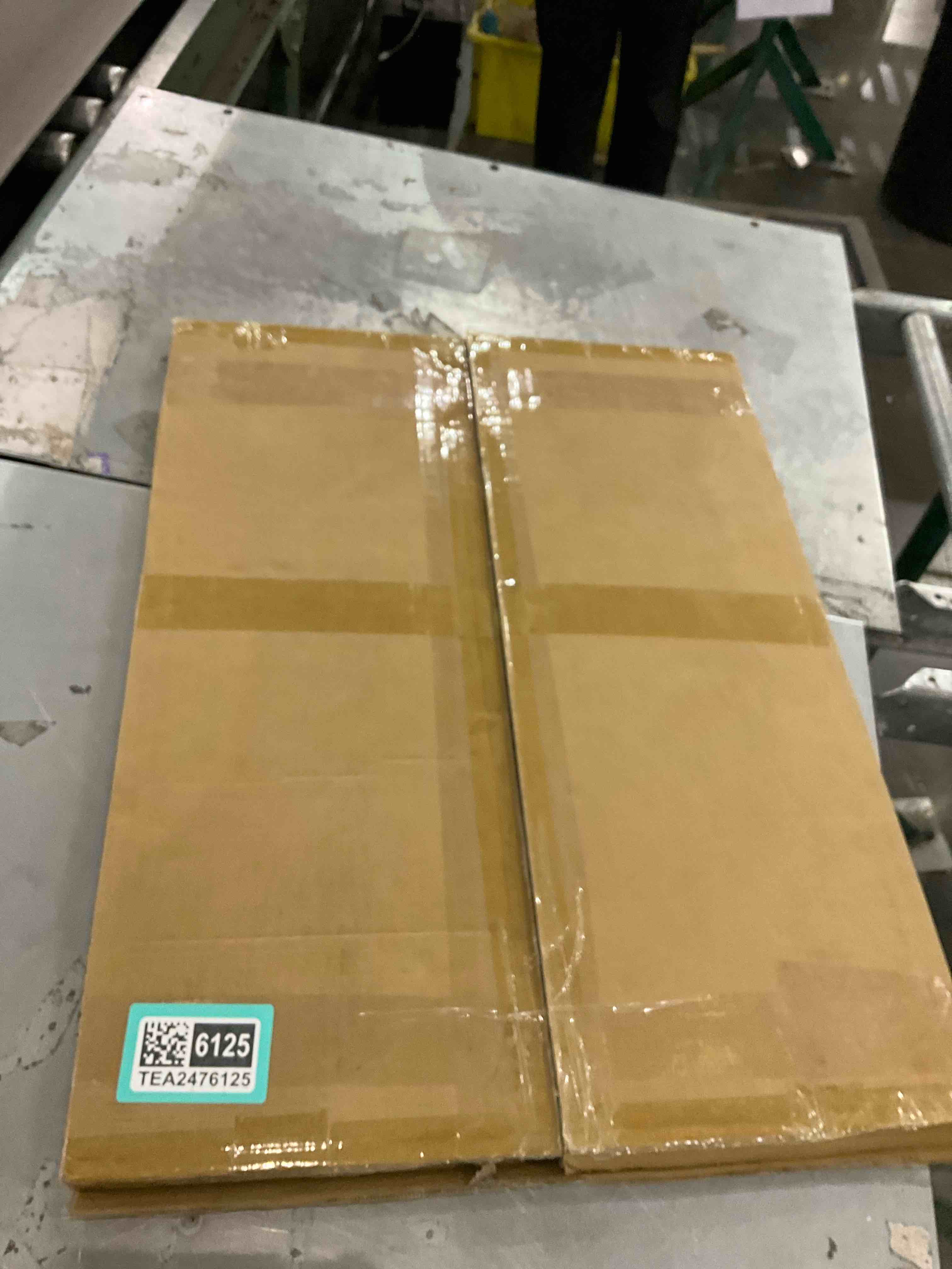 https://s3.amazonaws.com/lotting-images-prod/bidfta/TEA2476125_1743431775156.jpeg