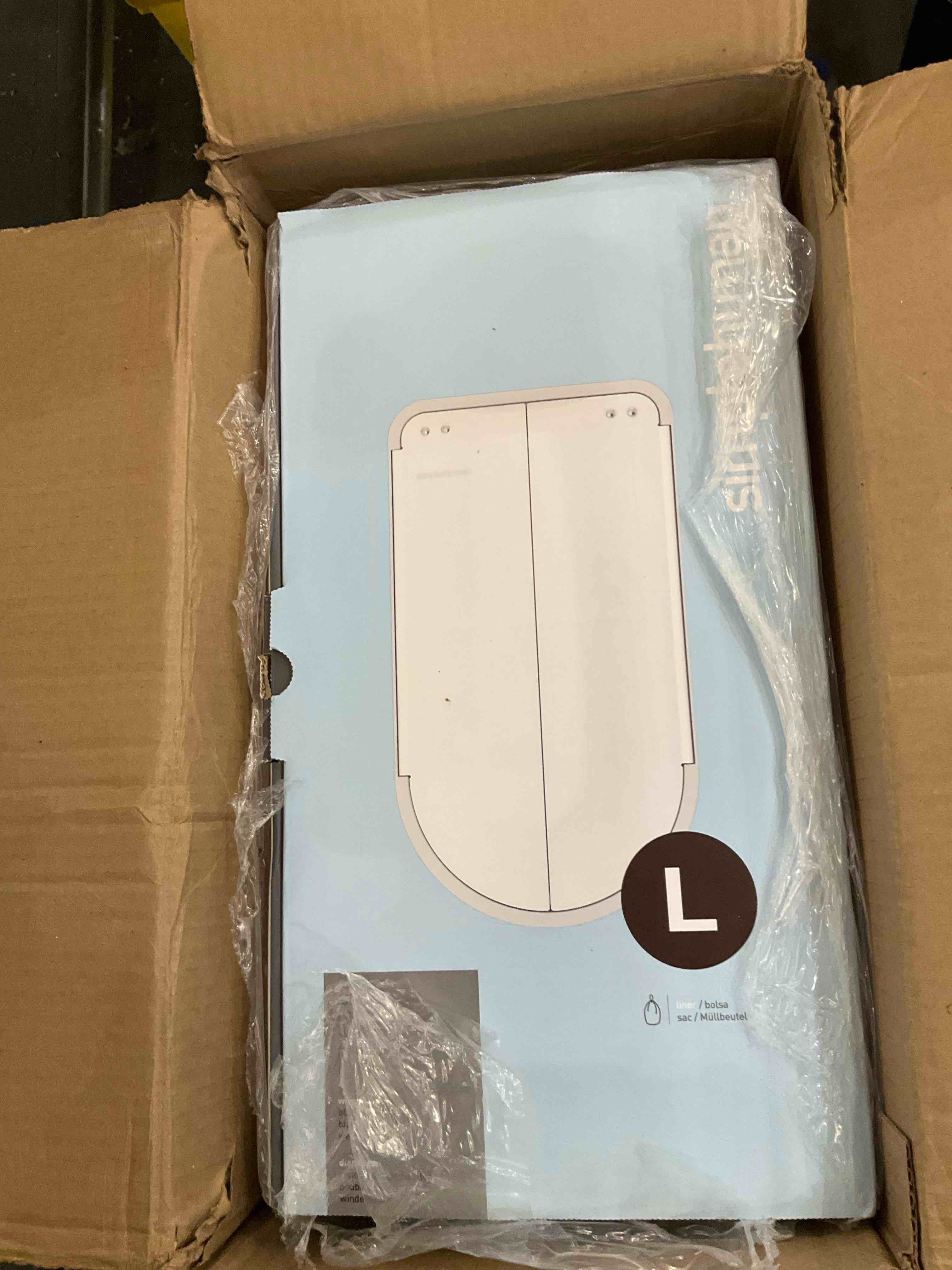 https://s3.amazonaws.com/lotting-images-prod/bidfta/TEA2476588_1743533724568.jpeg