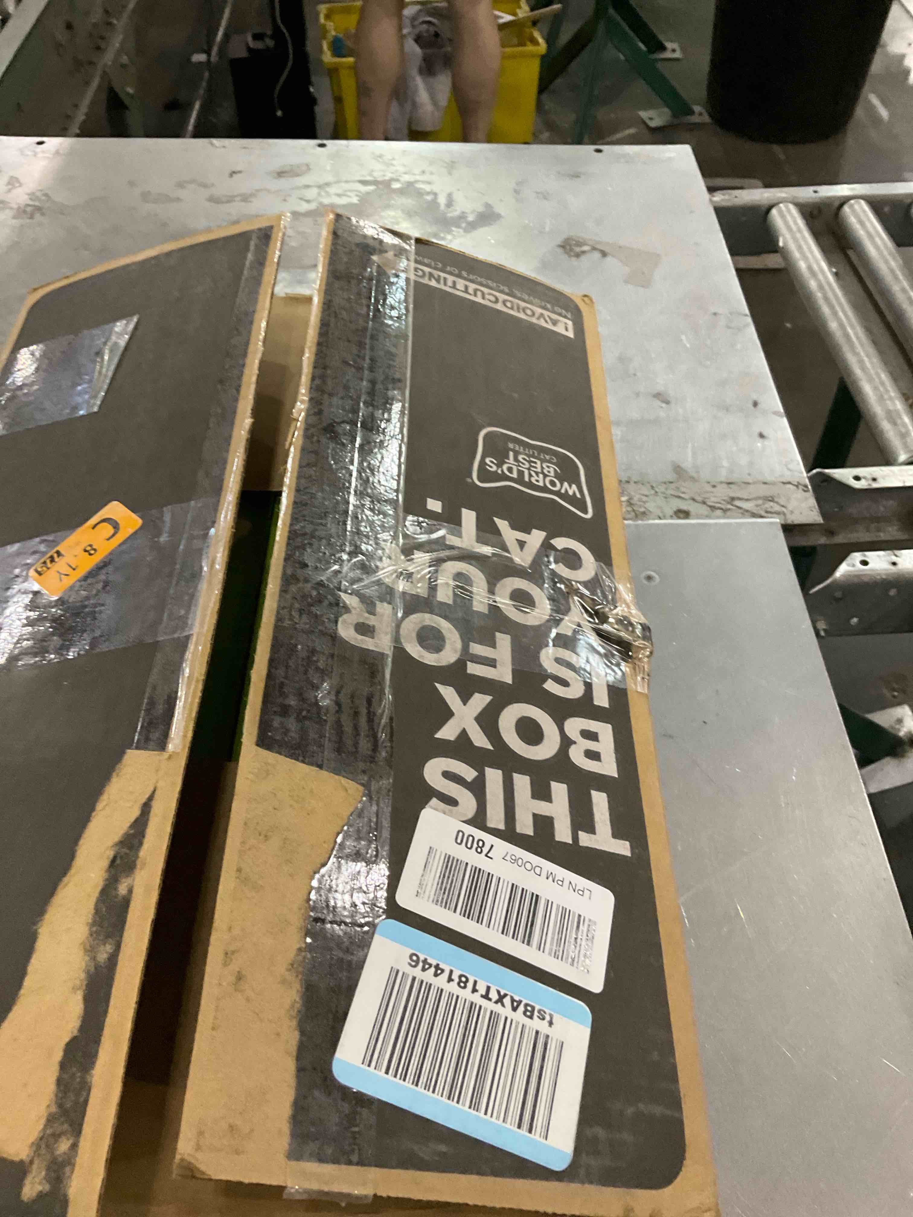 https://s3.amazonaws.com/lotting-images-prod/bidfta/TEA2476841_1743598352043.jpeg