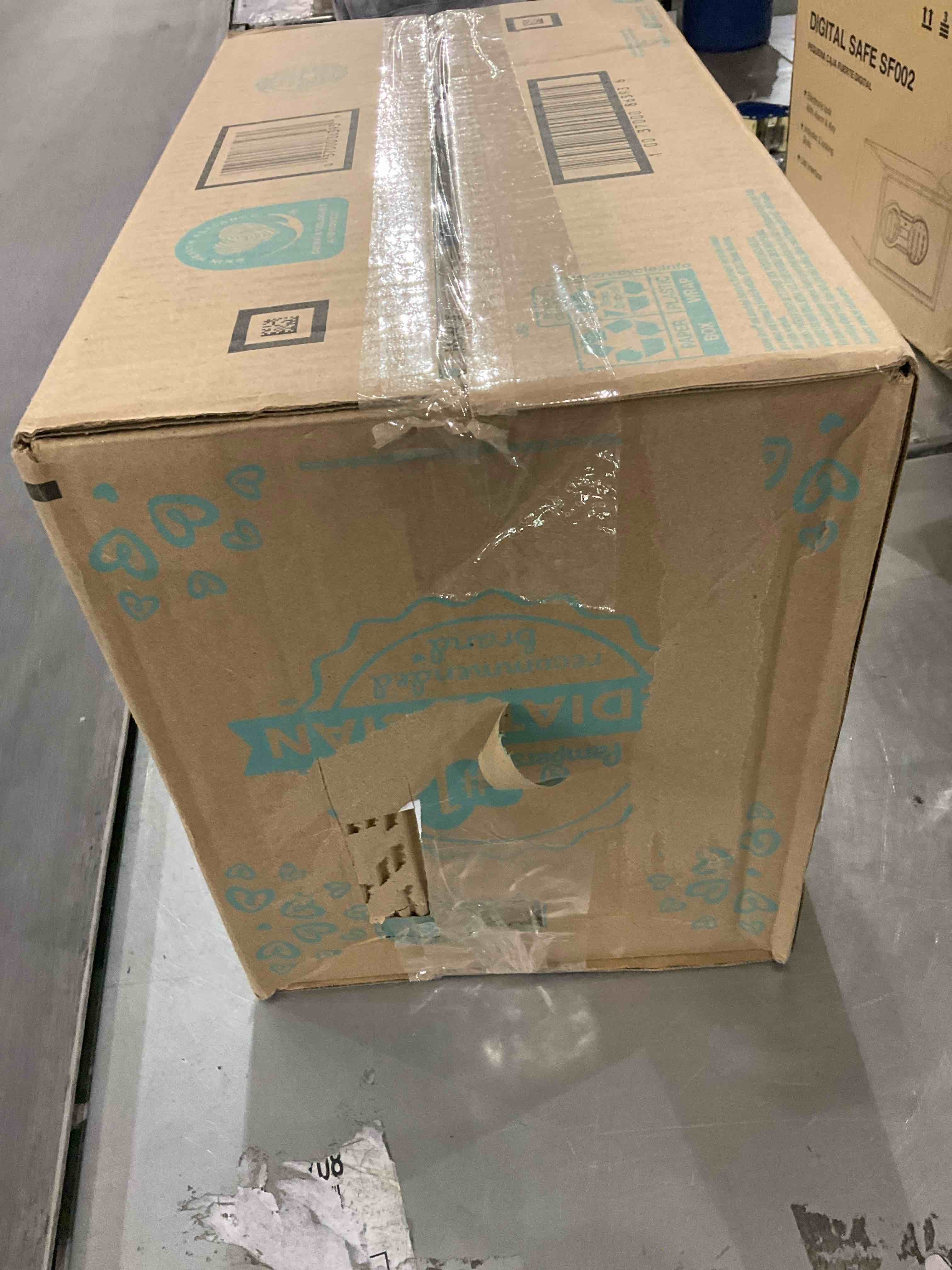 https://s3.amazonaws.com/lotting-images-prod/bidfta/TEA2477126_1743687922962.jpeg