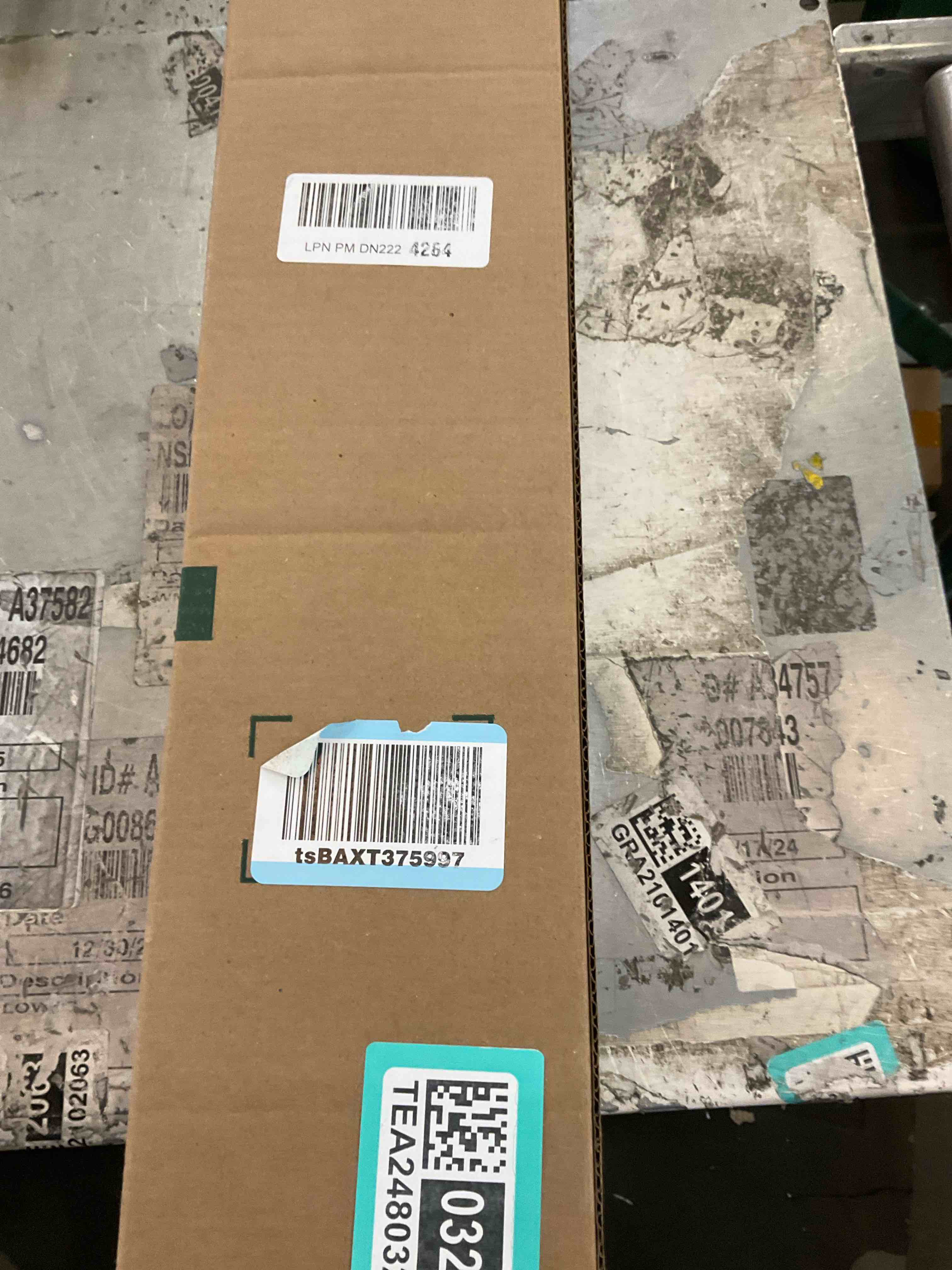 https://s3.amazonaws.com/lotting-images-prod/bidfta/TEA2480328_1743522069134.jpeg
