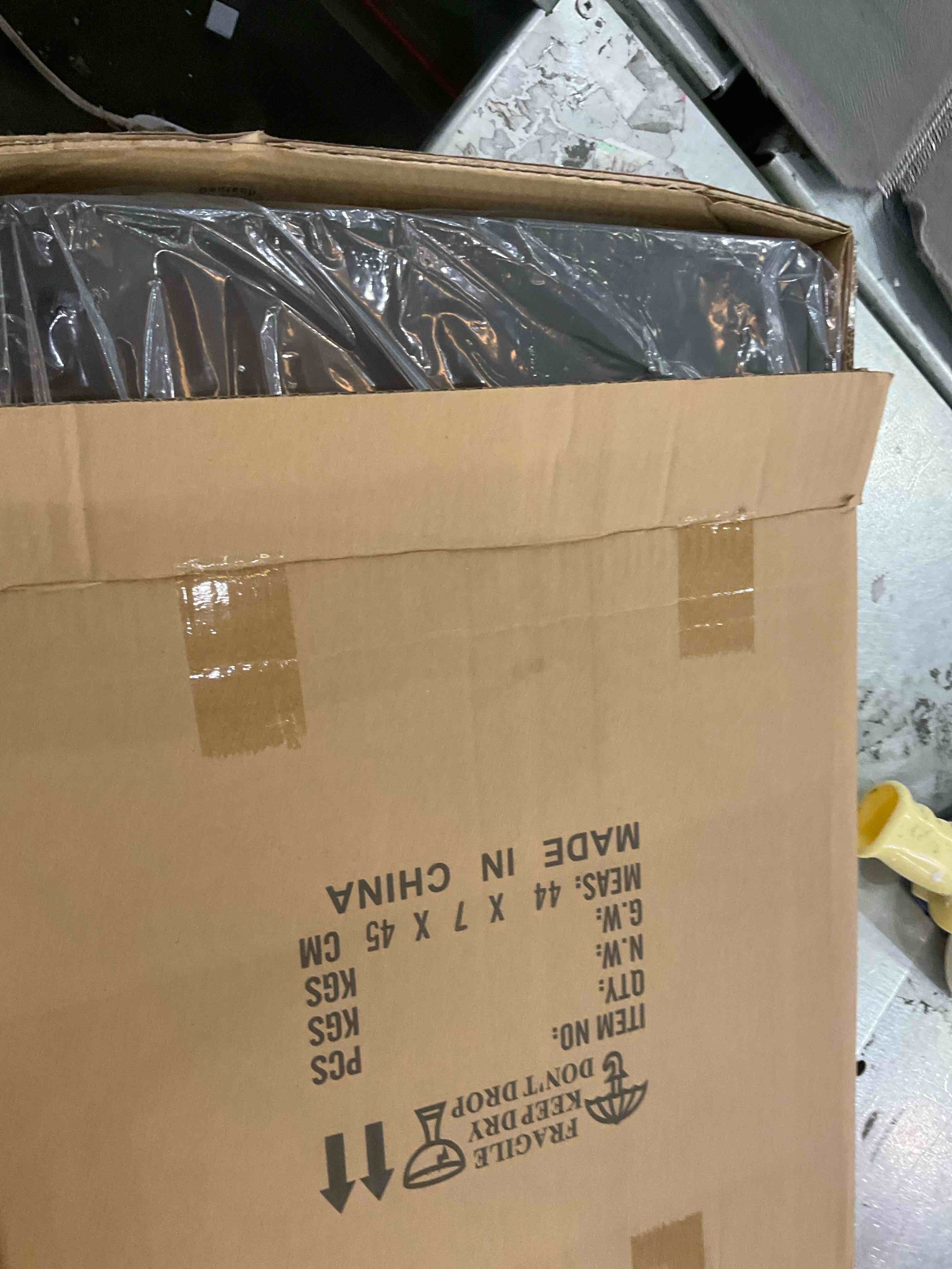 https://s3.amazonaws.com/lotting-images-prod/bidfta/TEA2480517_1743535037216.jpeg