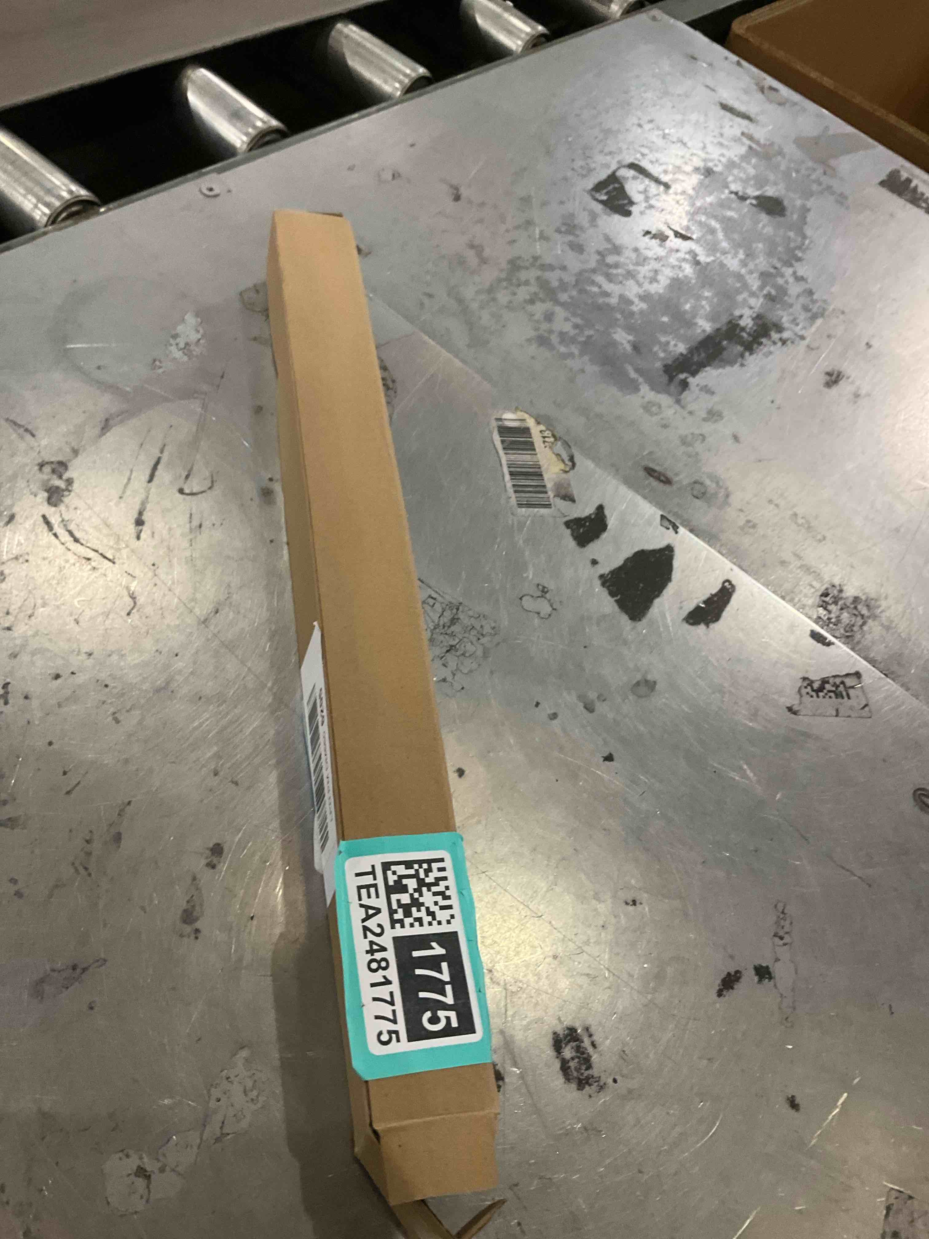 https://s3.amazonaws.com/lotting-images-prod/bidfta/TEA2481775_1744038501625.jpeg