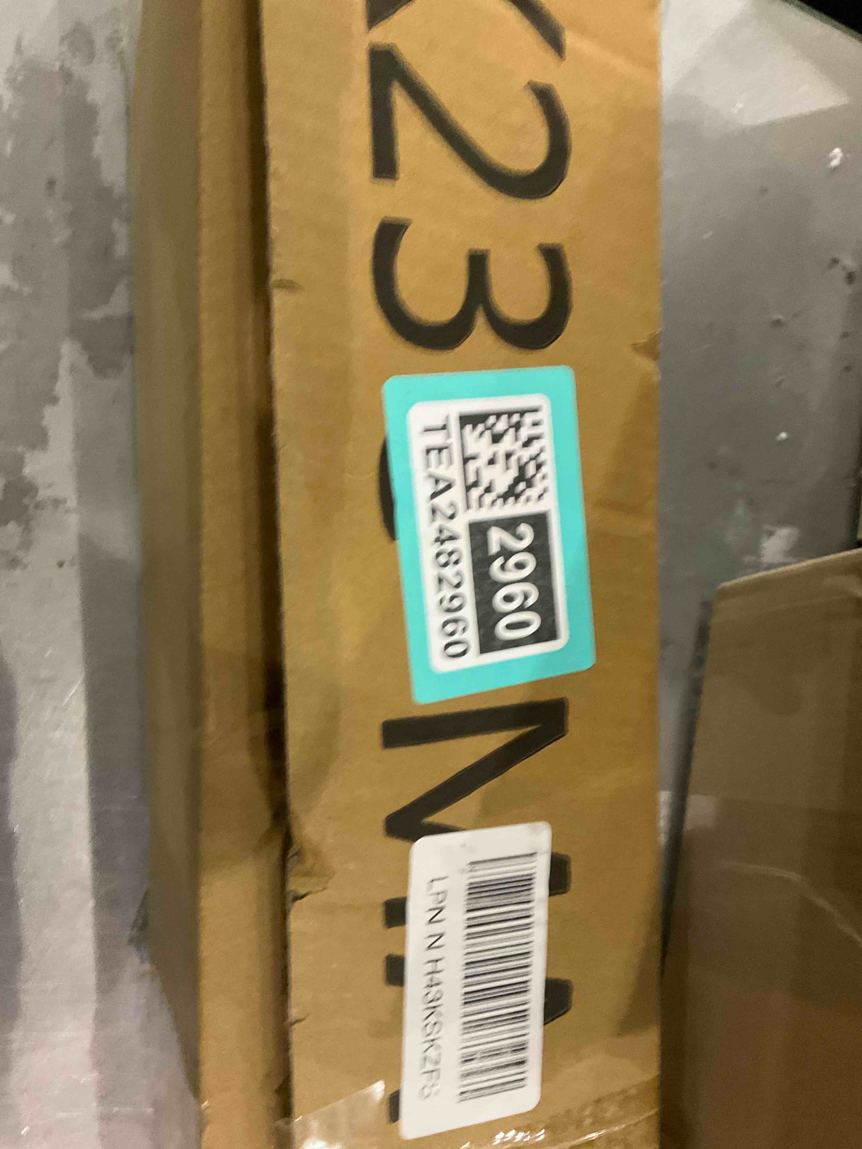 Concert Ukulele Mahogany 23 inch with Ukulele Accessories,5mm Sponge Padding Gig Bag,Strap,Nylon String,Electric Tuner,Picks