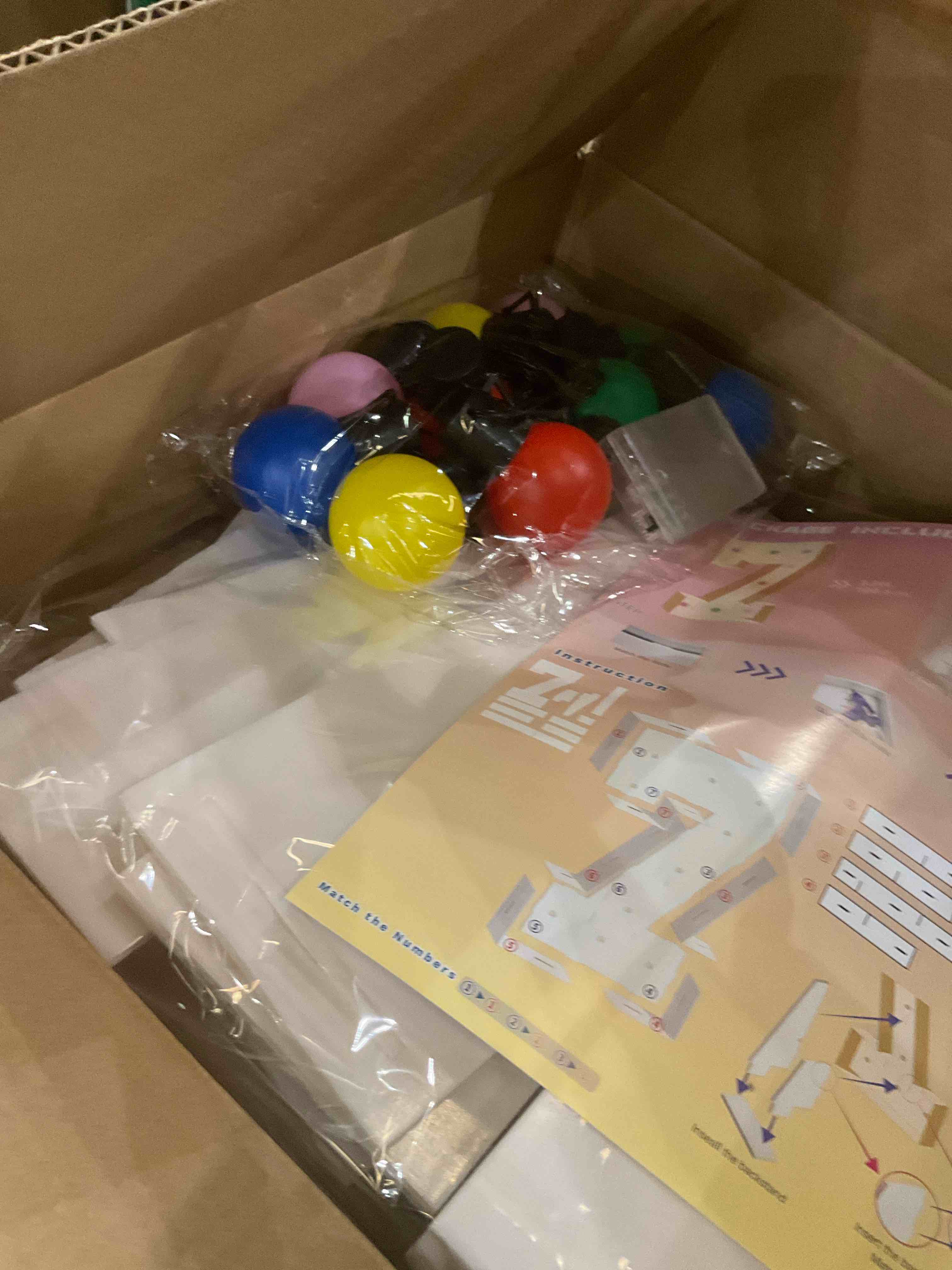 https://s3.amazonaws.com/lotting-images-prod/bidfta/TEA2483000_1744726060163.jpeg