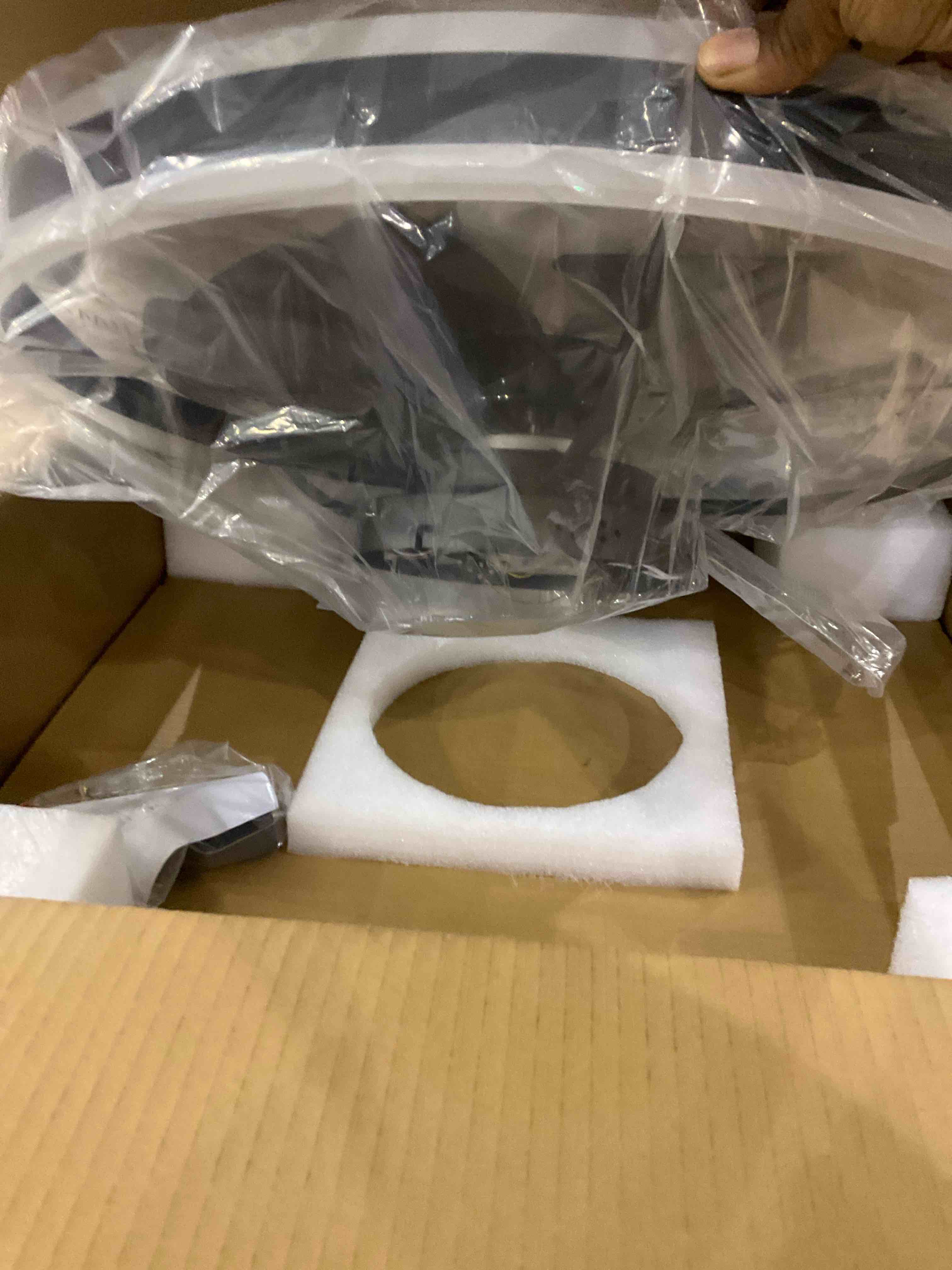 https://s3.amazonaws.com/lotting-images-prod/bidfta/TEA2485250_1743440594436.jpeg