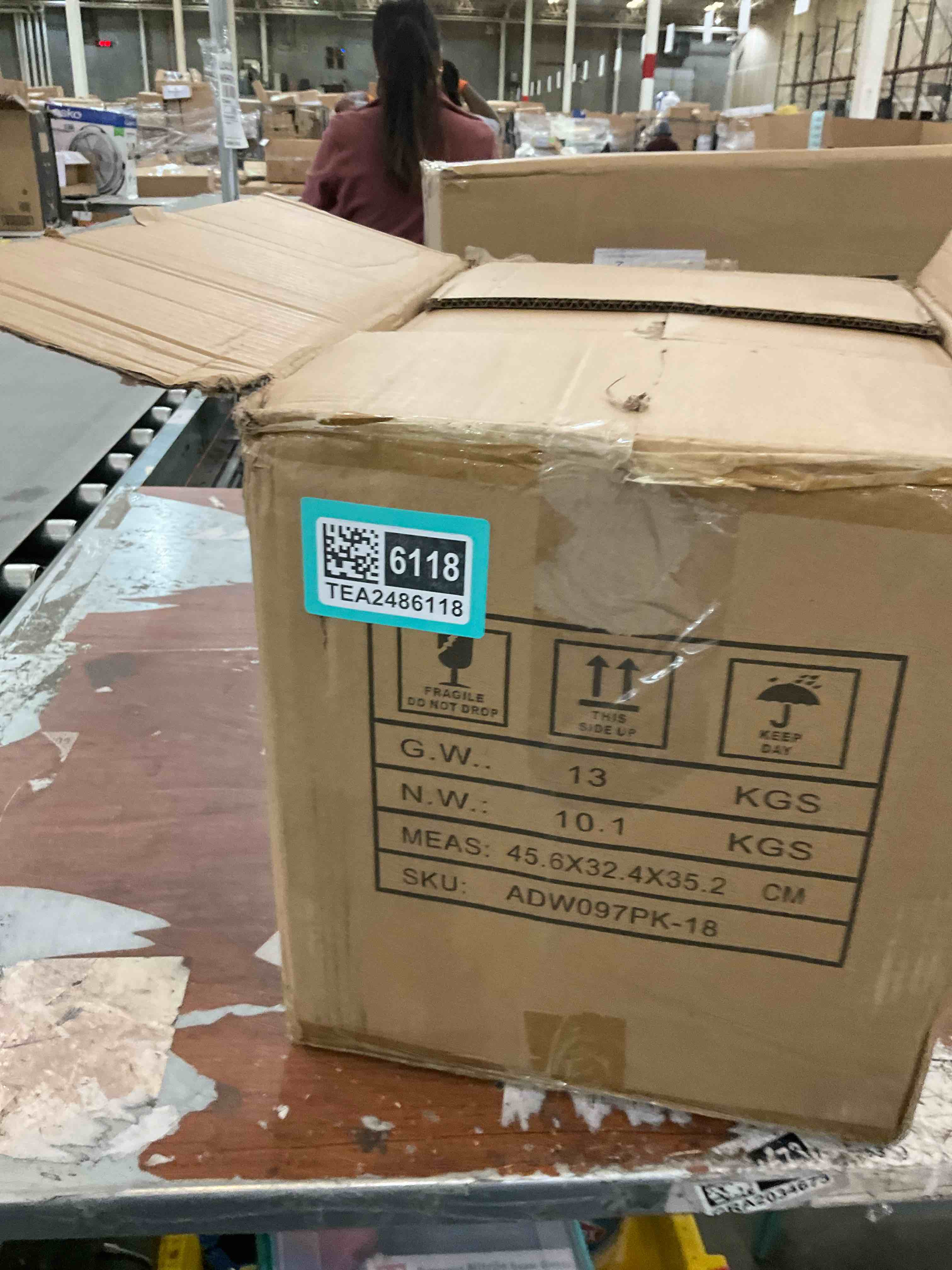 https://s3.amazonaws.com/lotting-images-prod/bidfta/TEA2486118_1743528091057.jpeg