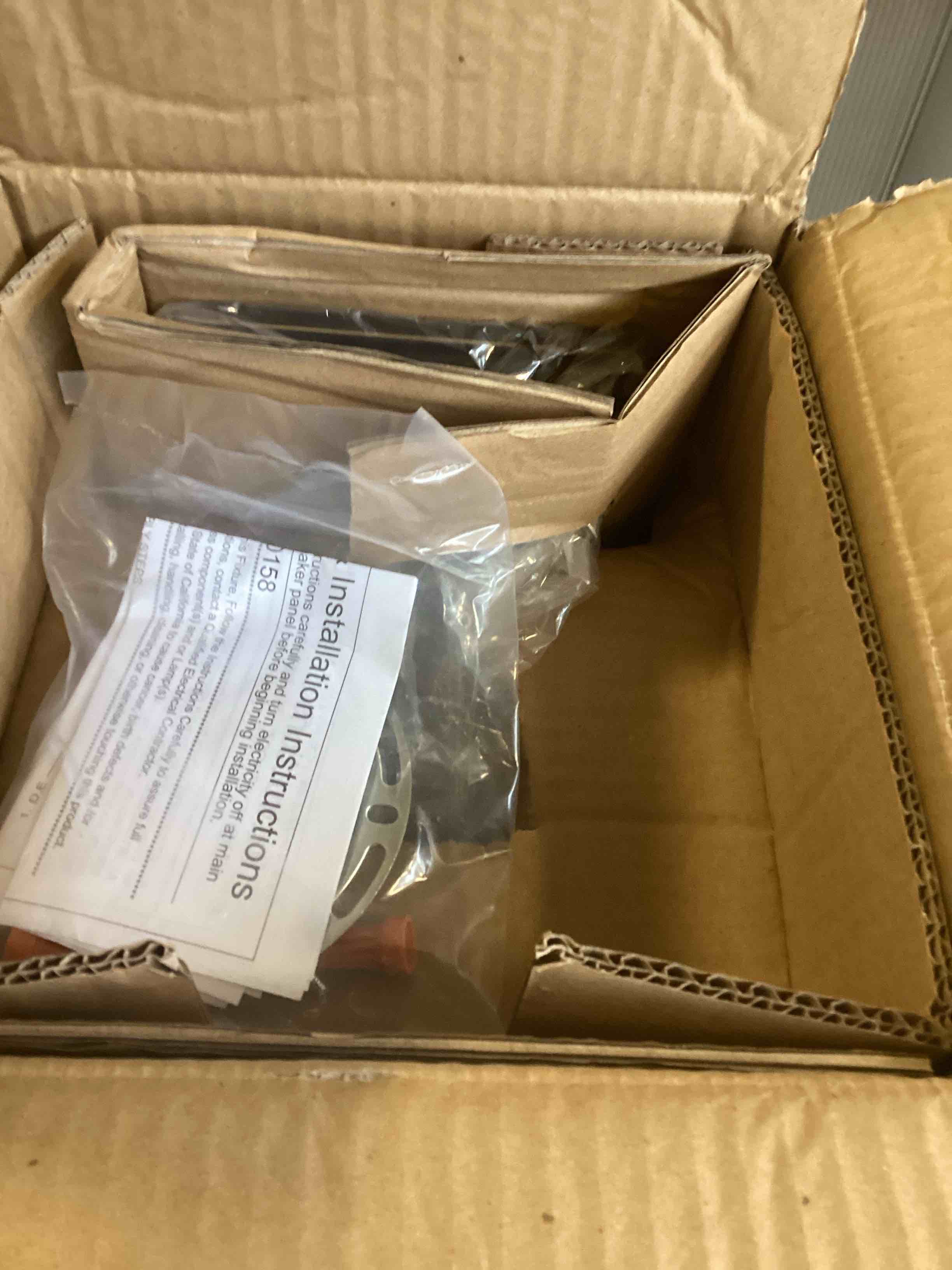 https://s3.amazonaws.com/lotting-images-prod/bidfta/TEA2560499_1753197740277.jpeg