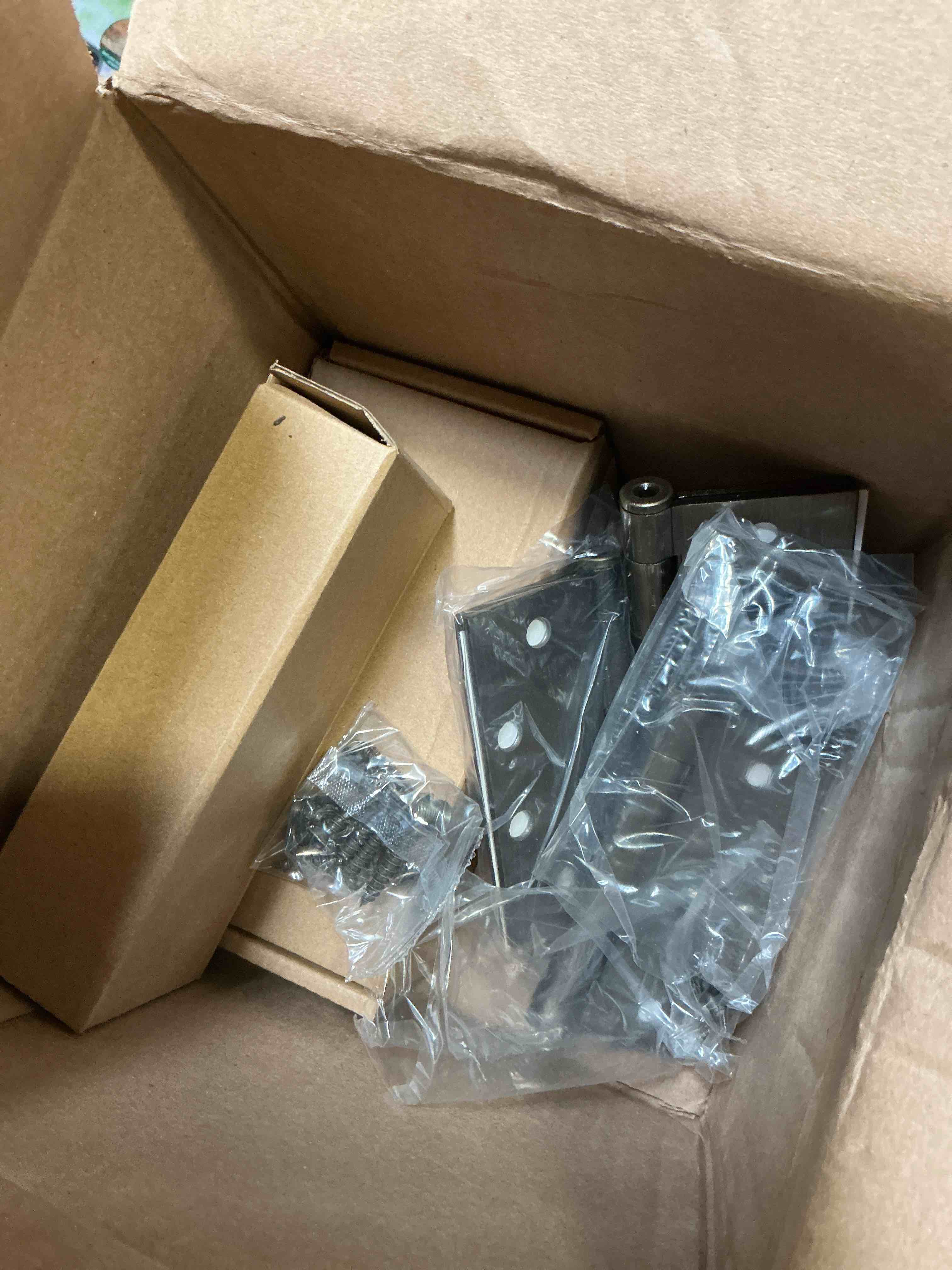 https://s3.amazonaws.com/lotting-images-prod/bidfta/TEA2579292_1756314286126.jpeg