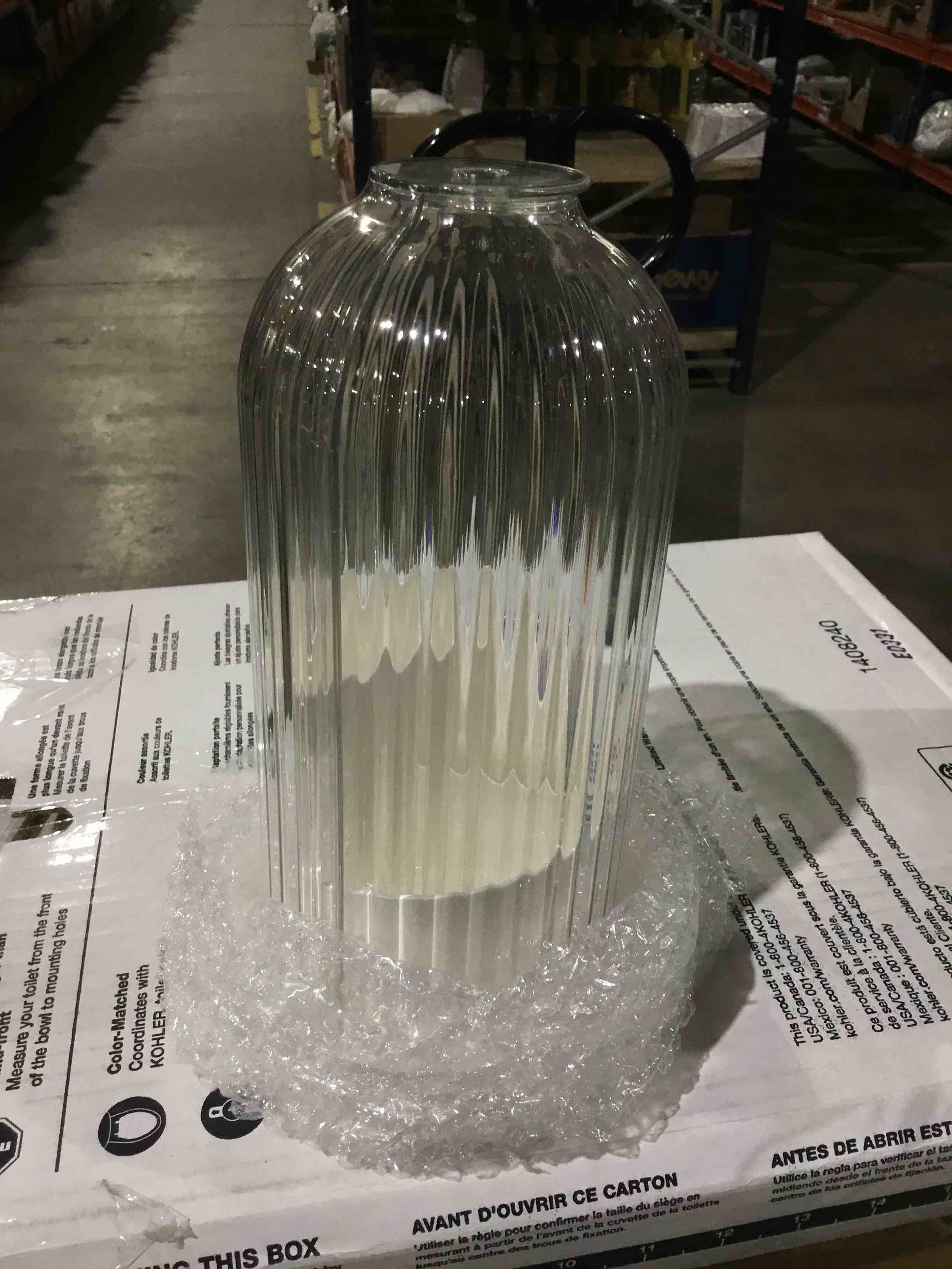 Condition photo showing Good Condition for 360°Rotating Makeup Brushes holder with Lid?Make Up Organizers and Storage for Vanity Countertop or Bedroom Dresser?Transparent white?