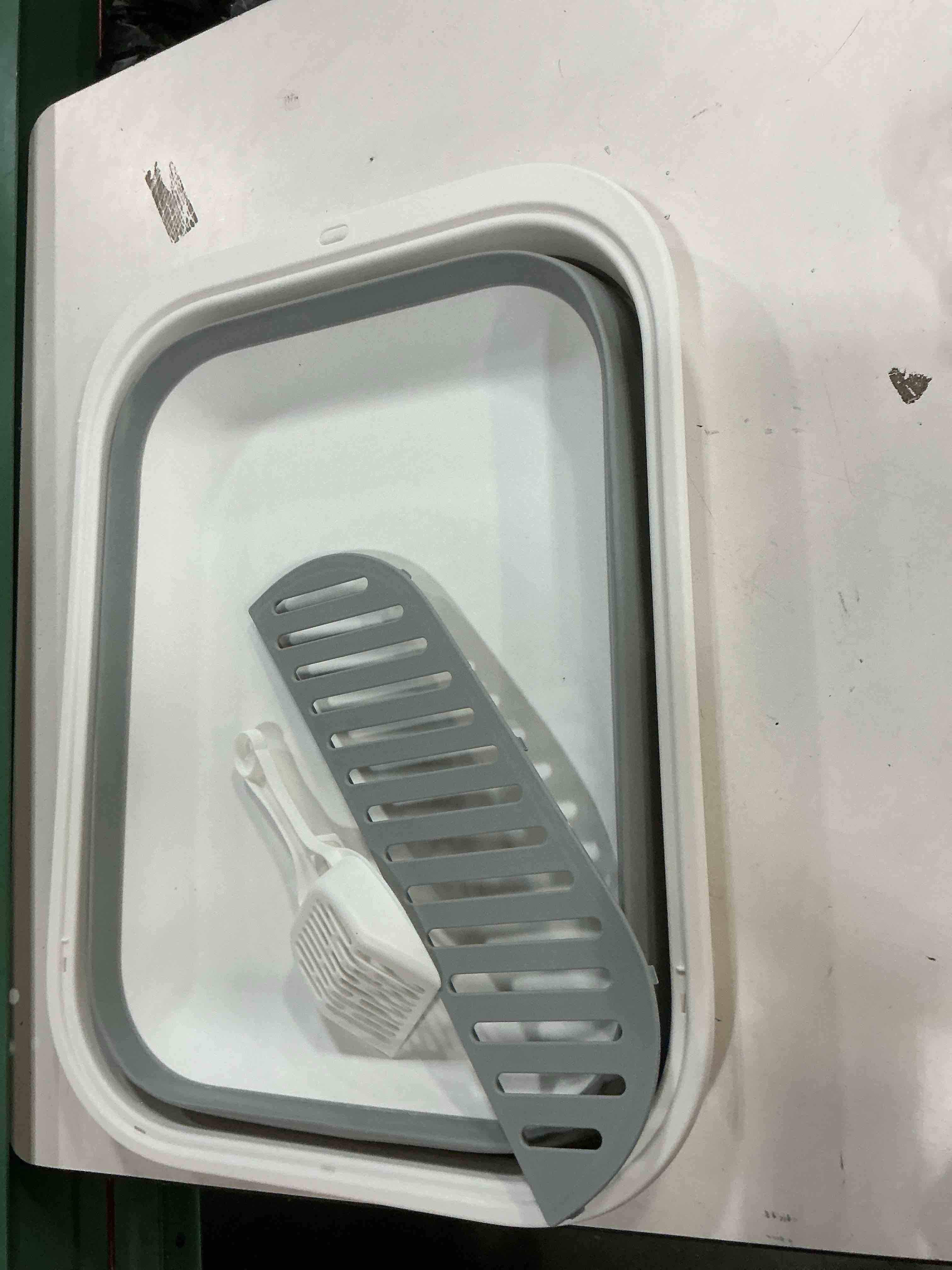 Condition photo showing Good Condition for Senior Cat Litter Boxes, Collapsible Open Low Entry Cat Litter Pan with Scoop Travel Kitten Potty Foldable Pet Toilet for Sick Disabled Older Elderly Cats Grey 20.9x15.7x5.7 inch