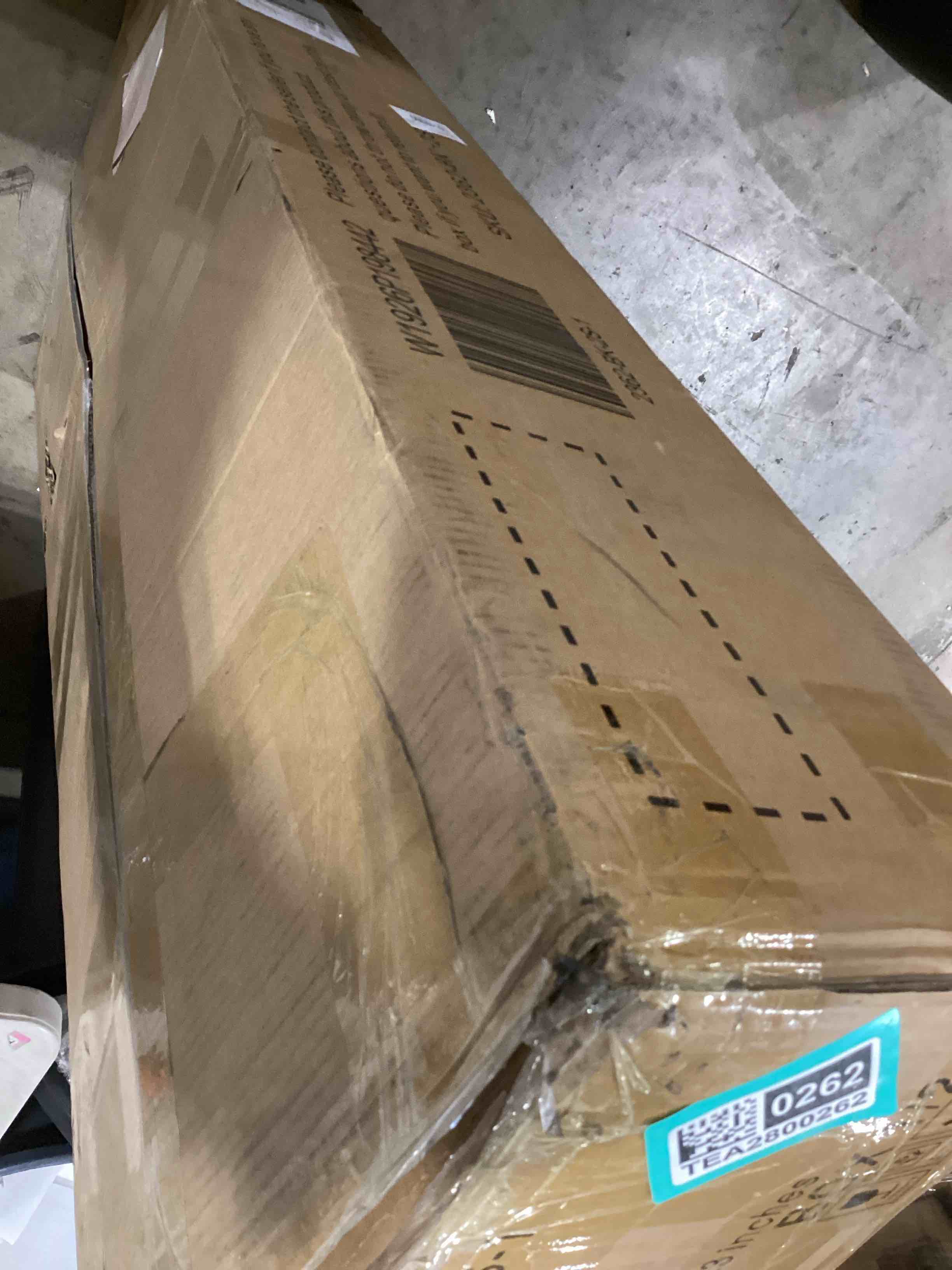 https://s3.amazonaws.com/lotting-images-prod/bidfta/TEA2800262_1747939210672.jpeg