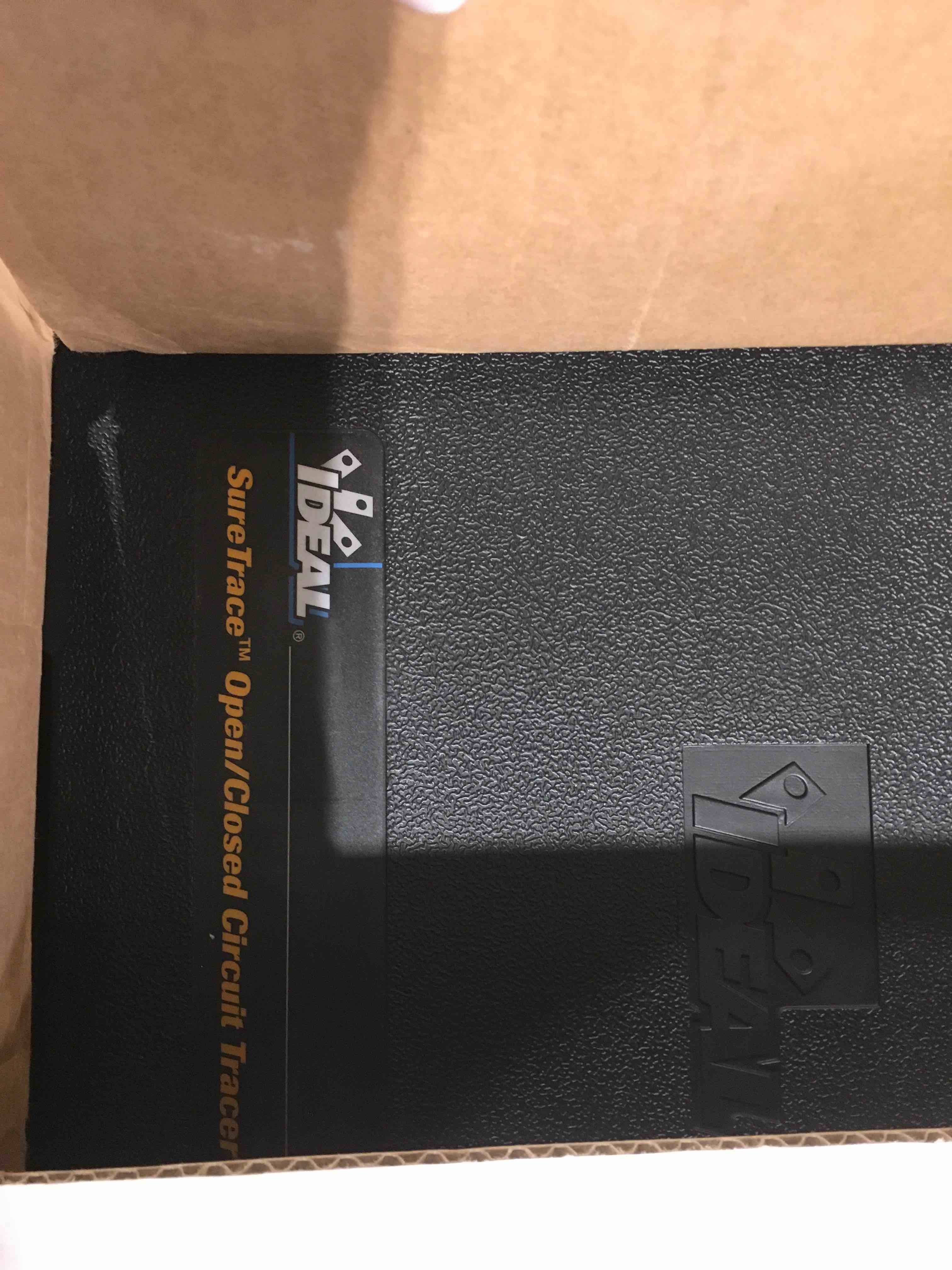 https://s3.amazonaws.com/lotting-images-prod/bidfta/TEA2800577_1748367807301.jpeg