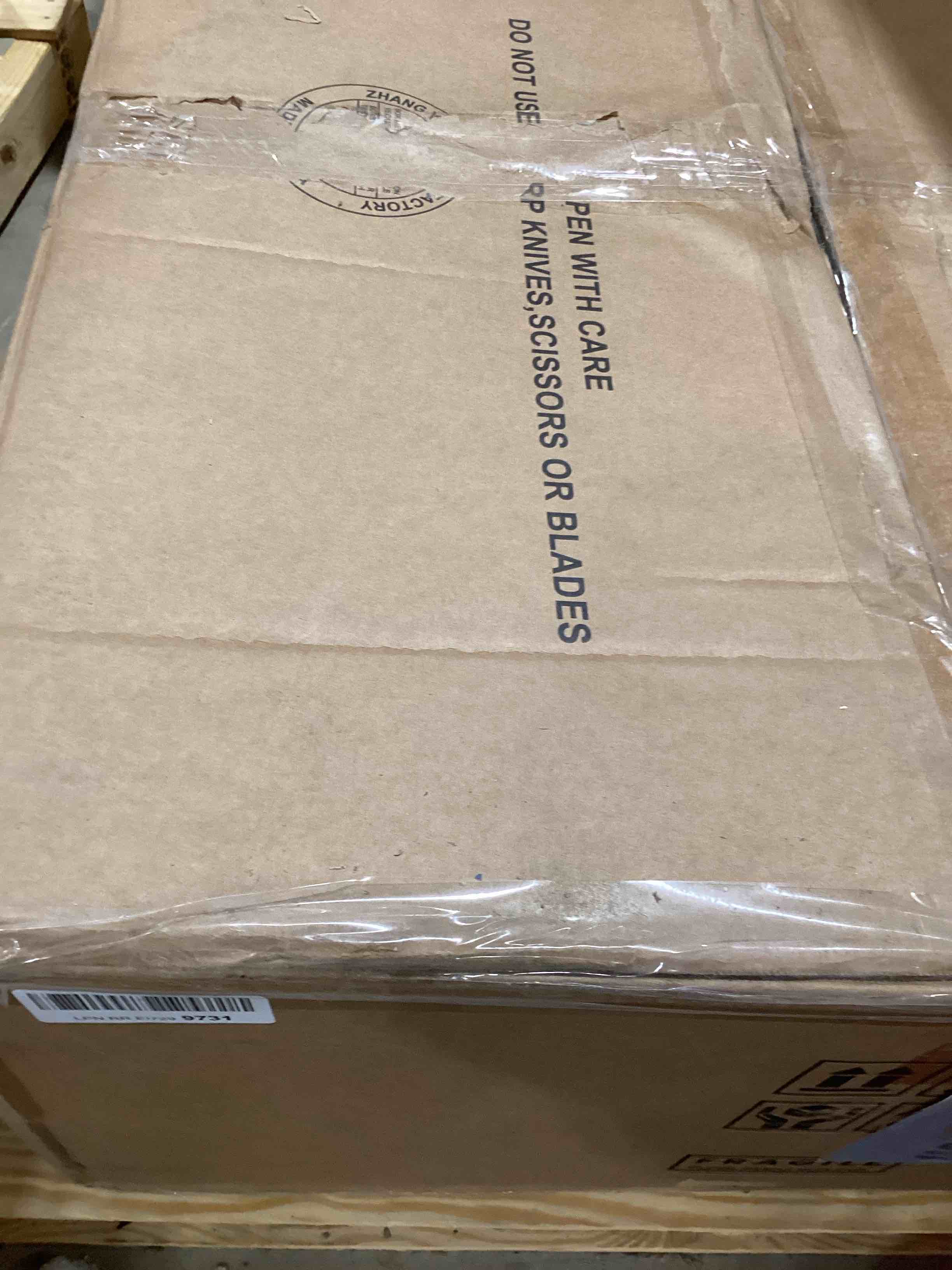 https://s3.amazonaws.com/lotting-images-prod/bidfta/TEA2802277_1750254497918.jpeg