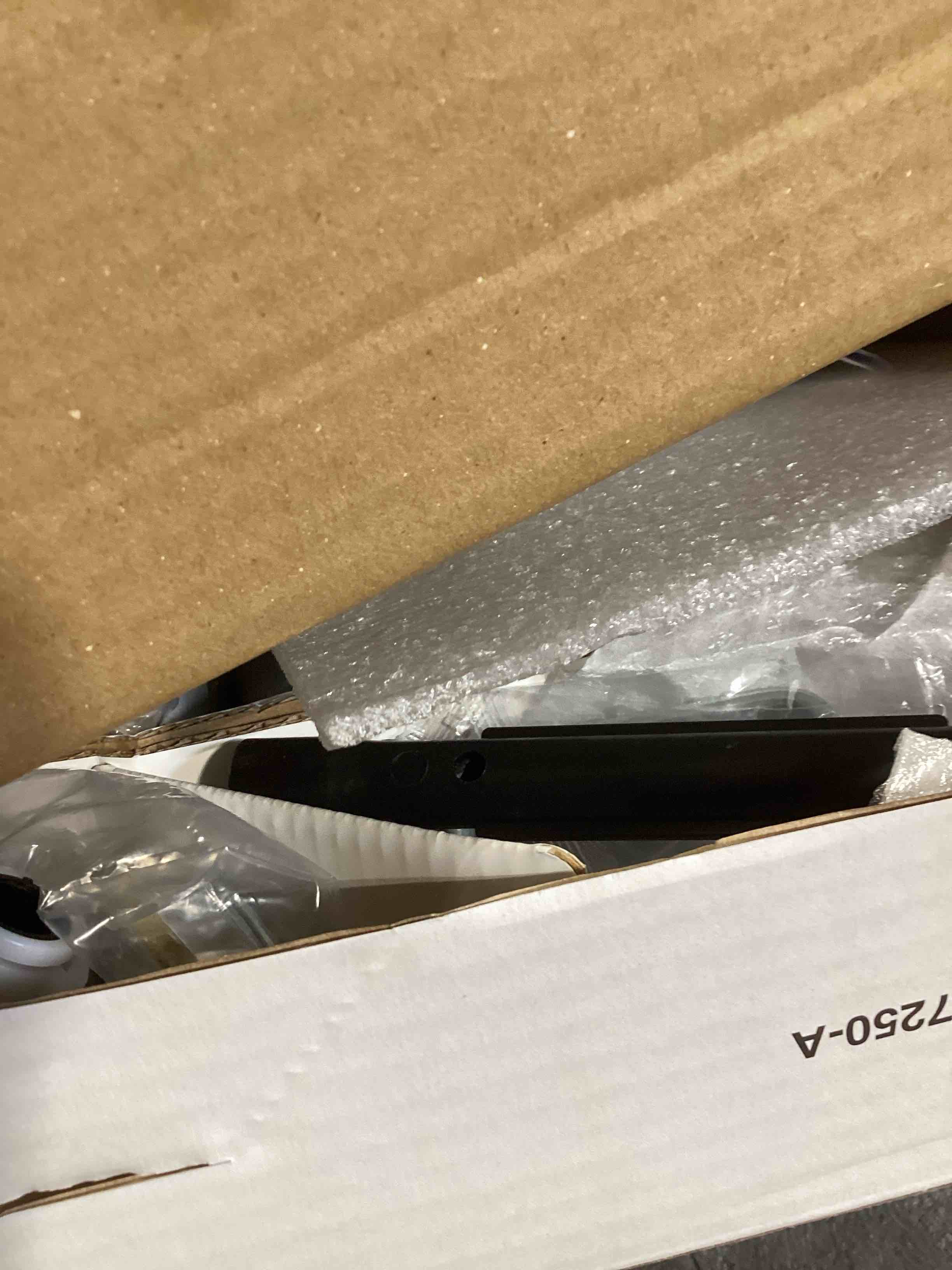 https://s3.amazonaws.com/lotting-images-prod/bidfta/TEA2802673_1750440296174.jpeg